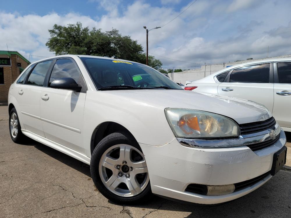 2004 WHITE /Beige Chevrolet MALIBU MAXX LT LT (1G1ZU64814F) with an V6 engine, Auto transmission, located at 2660 S.Garland Avenue, Garland, TX, 75041, (469) 298-3118, 32.885551, -96.655602 - CASH$$$$$$$$$$$ CAR......rnrnThis is a 2004 Chevy Malibu MAXX LT! Double Sunroof! Heated Seats! Come in for a test drive today. We are open from 10am-7pm Monday-Saturday. - Photo #0