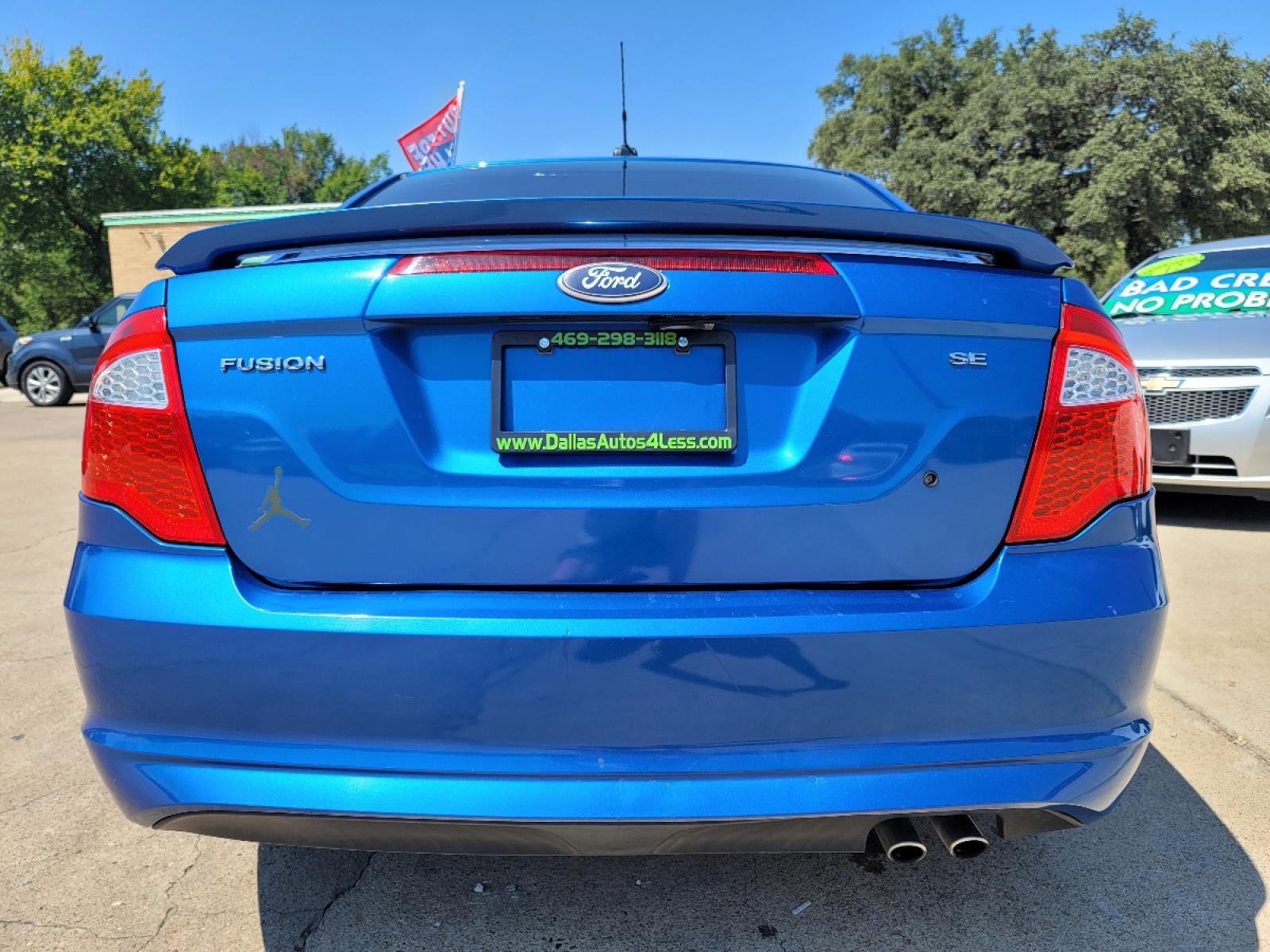 2011 BLUE FORD FUSION SE SE (3FAHP0HA6BR) , AUTO transmission, located at 2660 S.Garland Avenue, Garland, TX, 75041, (469) 298-3118, 32.885551, -96.655602 - This is a 2012 FORD FUSION SE! BLUETOOTH! SONY SOUND! HEATED/LEATHER SEATS! SUNROOF! SUPER CLEAN! MUST SEE! Come in for a test drive today. We are open from 10am-7pm Monday-Saturday.rnrn469.273.1142rnrn - Photo #3