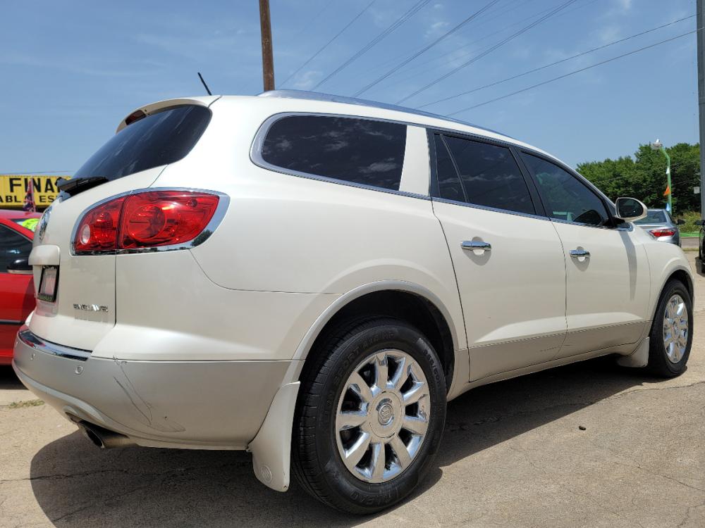 2012 WHITE /BEIGE LEATHER BUICK ENCLAVE LEATHER LEATHER (5GAKRCED7CJ) , AUTO transmission, located at 2660 S.Garland Avenue, Garland, TX, 75041, (469) 298-3118, 32.885551, -96.655602 - This is a SUPER CLEAN 2012 BUICK ENCLAVE LEATHER SUV! BACK UP CAMERA! REAR DVD! HEATED/LEATHER SEATS! BLUETOOTH! BOSE SOUND! 3RD ROW! SUPER NICE! Come in for a test drive today. We are open from 10am-7pm Monday-Saturday.rnrnLet us be your car dealer! Call us with any questions at 469.484-7987, or em - Photo #3