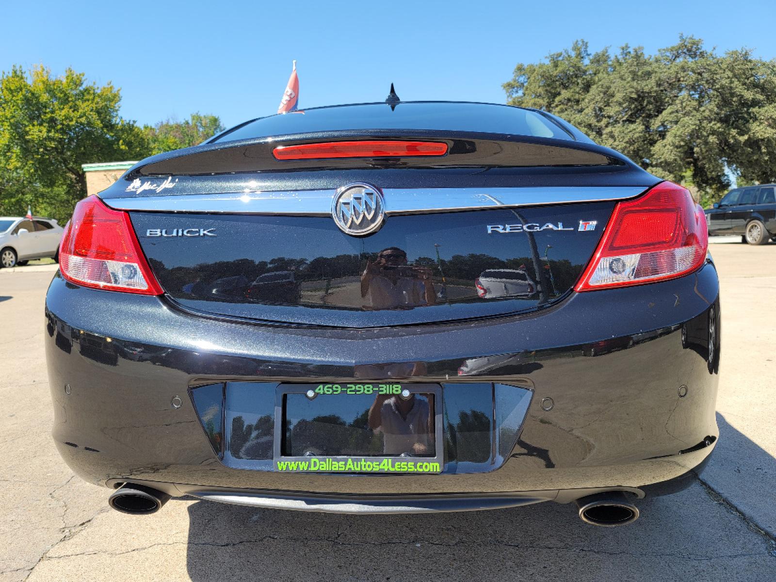 2012 BLACK /BLACK Buick Regal Turbo Premium 2 (2G4GT5GV7C9) with an 2.0L L4 DOHC 16V TURBO FFV engine, 6-Speed Automatic transmission, located at 2660 S.Garland Avenue, Garland, TX, 75041, (469) 298-3118, 32.885551, -96.655602 - Welcome to DallasAutos4Less, one of the Premier BUY HERE PAY HERE Dealers in the North Dallas Area. We specialize in financing to people with NO CREDIT or BAD CREDIT. We need proof of income, proof of residence, and a ID. Come buy your new car from us today!!rnrnThis is a Loaded 2012 BUICK REGAL TUR - Photo #4