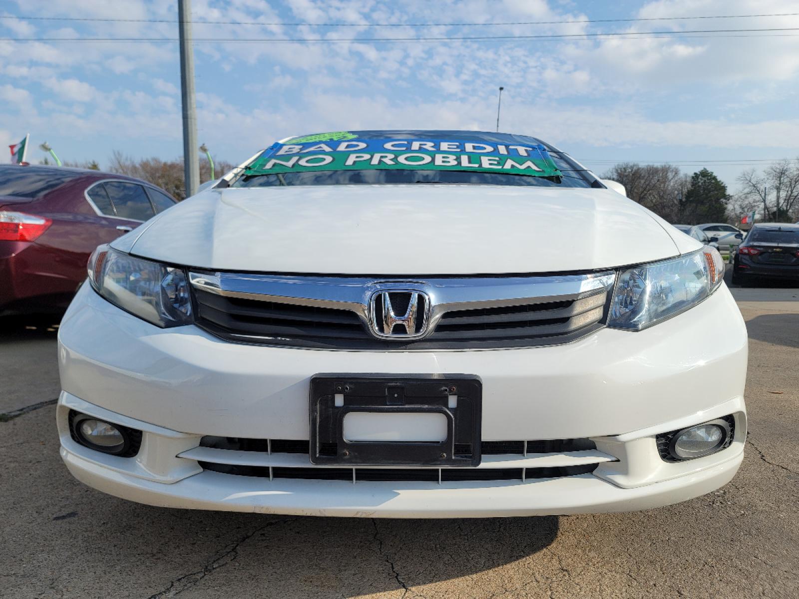 2012 WHITE /BEIGE Honda Civic EX (2HGFB2F87CH) with an 1.8L L4 SOHC 16V engine, 5-Speed Automatic transmission, located at 2660 S.Garland Avenue, Garland, TX, 75041, (469) 298-3118, 32.885551, -96.655602 - Welcome to DallasAutos4Less, one of the Premier BUY HERE PAY HERE Dealers in the North Dallas Area. We specialize in financing to people with NO CREDIT or BAD CREDIT. We need proof of income, proof of residence, and a ID. Come buy your new car from us today!!rnrnThis is a very well cared for 2012 HO - Photo #9