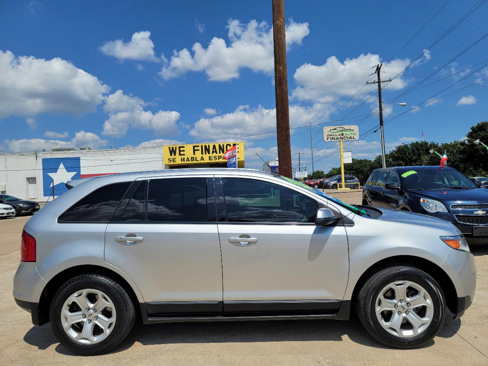 2013 SILVER /BLACK Ford Edge SEL (2FMDK3J91DB) with an 2.0L L4 DOHC 16V engine, 6-Speed Automatic transmission, located at 2660 S.Garland Avenue, Garland, TX, 75041, (469) 298-3118, 32.885551, -96.655602 - Welcome to DallasAutos4Less, one of the Premier BUY HERE PAY HERE Dealers in the North Dallas Area. We specialize in financing to people with NO CREDIT or BAD CREDIT. We need proof of income, proof of residence, and a ID. Come buy your new car from us today!!rnrnThis is a very well cared for 2013 FO - Photo #2