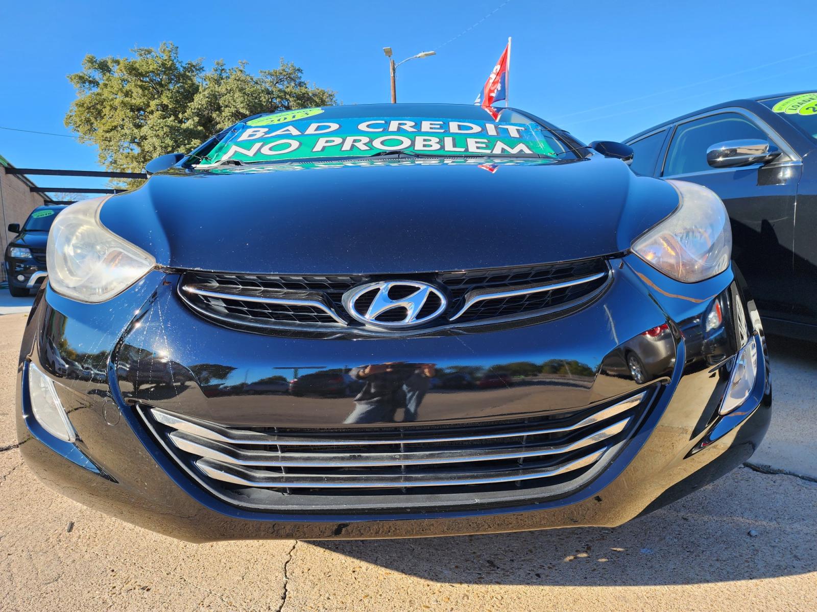 2013 BLACK /BEIGE Hyundai Elantra LIMITED (KMHDH4AE6DU) with an 1.8L L4 DOHC 16V engine, 6-Speed Automatic transmission, located at 2660 S.Garland Avenue, Garland, TX, 75041, (469) 298-3118, 32.885551, -96.655602 - Welcome to DallasAutos4Less, one of the Premier BUY HERE PAY HERE Dealers in the North Dallas Area. We specialize in financing to people with NO CREDIT or BAD CREDIT. We need proof of income, proof of residence, and a ID. Come buy your new car from us today!!rnrnThis is a very clean 2013 HYUNDAI ELA - Photo #10