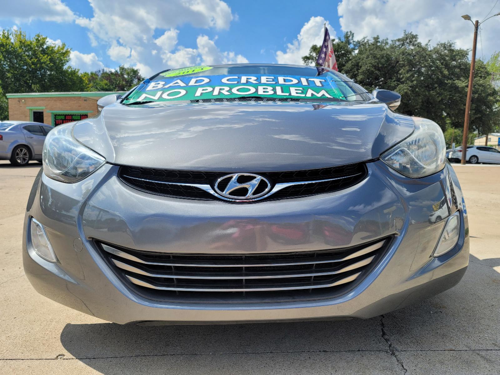 2013 GRAY Hyundai Elantra Limited (5NPDH4AE8DH) with an 1.8L L4 DOHC 16V engine, 6-Speed Automatic transmission, located at 2660 S.Garland Avenue, Garland, TX, 75041, (469) 298-3118, 32.885551, -96.655602 - Welcome to DallasAutos4Less, one of the Premier BUY HERE PAY HERE Dealers in the North Dallas Area. We specialize in financing to people with NO CREDIT or BAD CREDIT. We need proof of income, proof of residence, and a ID. Come buy your new car from us today!!rnrnThis is a Very clean 2013 HYUNDAI ELA - Photo #9