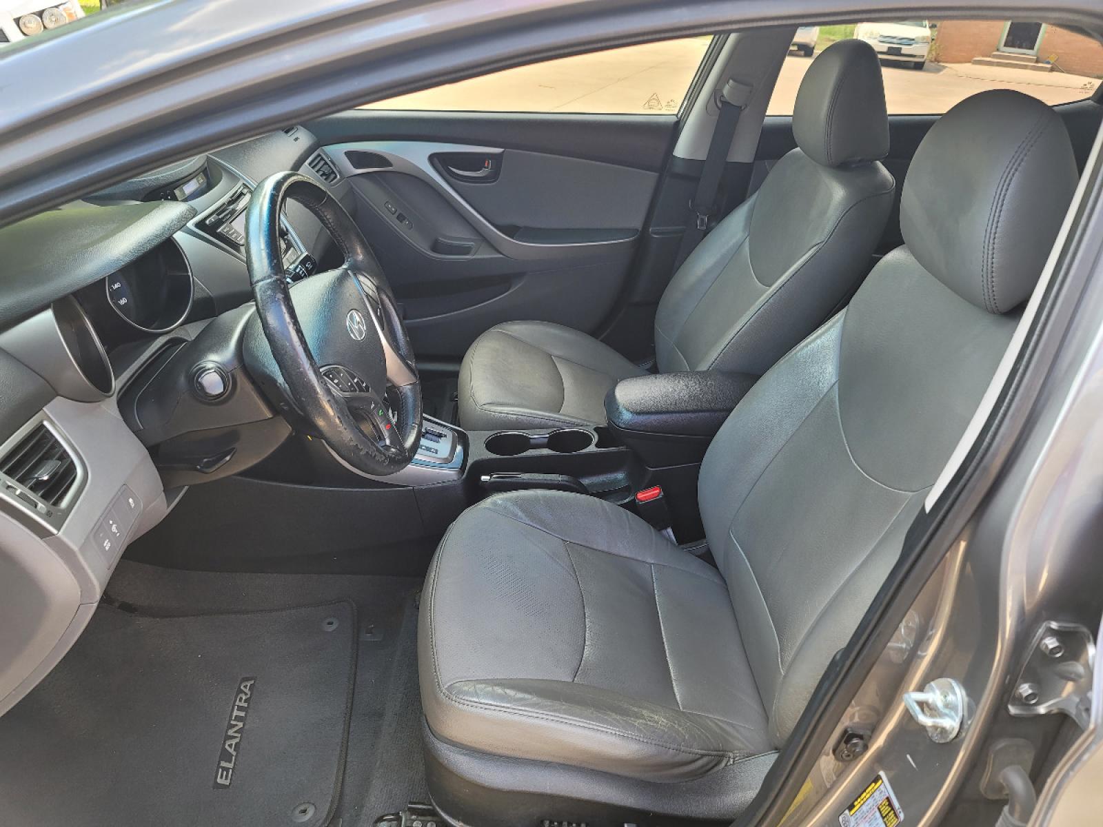 2013 GRAY Hyundai Elantra Limited (5NPDH4AE8DH) with an 1.8L L4 DOHC 16V engine, 6-Speed Automatic transmission, located at 2660 S.Garland Avenue, Garland, TX, 75041, (469) 298-3118, 32.885551, -96.655602 - Welcome to DallasAutos4Less, one of the Premier BUY HERE PAY HERE Dealers in the North Dallas Area. We specialize in financing to people with NO CREDIT or BAD CREDIT. We need proof of income, proof of residence, and a ID. Come buy your new car from us today!!rnrnThis is a Very clean 2013 HYUNDAI ELA - Photo #11