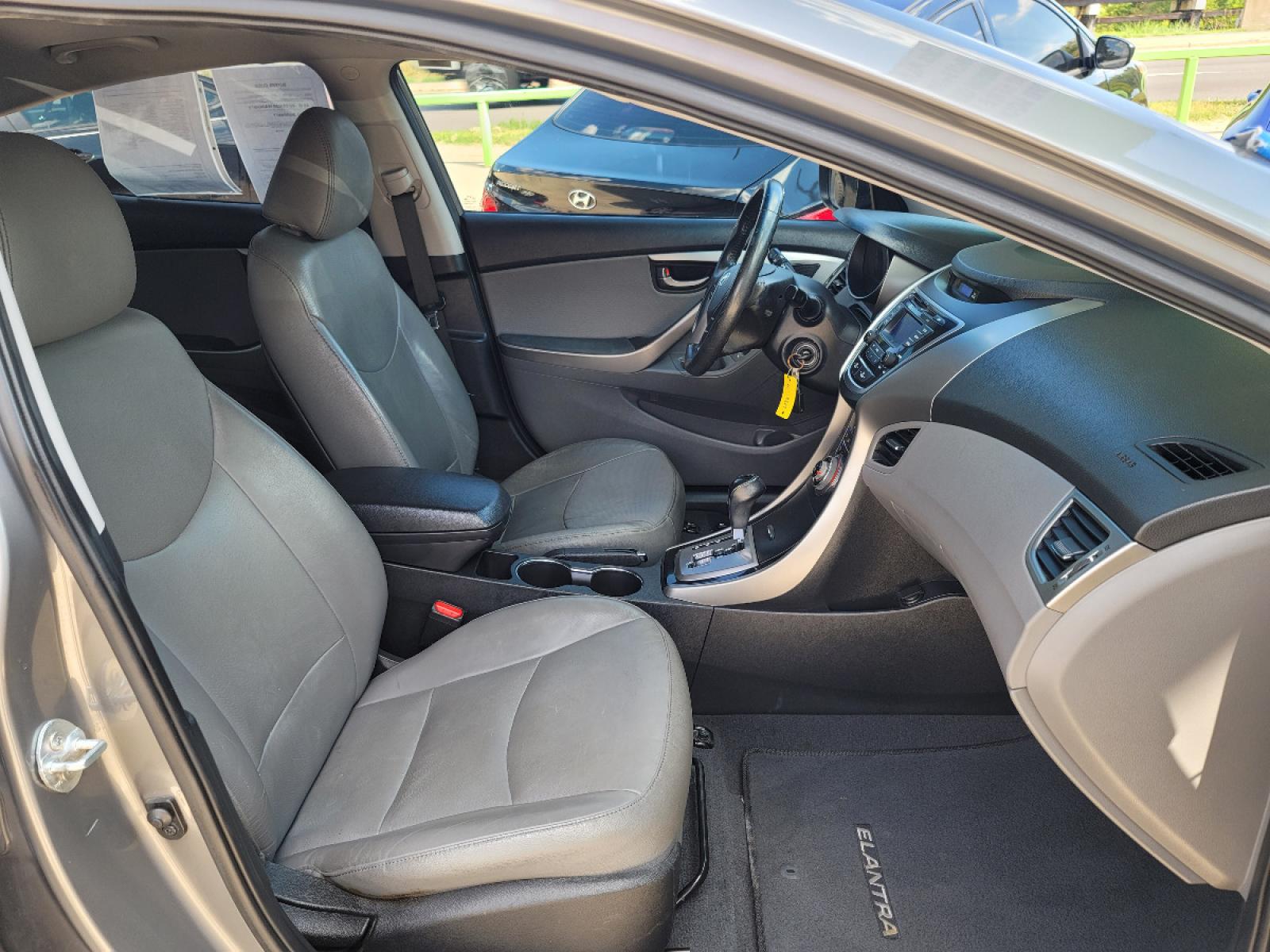 2013 GRAY Hyundai Elantra Limited (5NPDH4AE8DH) with an 1.8L L4 DOHC 16V engine, 6-Speed Automatic transmission, located at 2660 S.Garland Avenue, Garland, TX, 75041, (469) 298-3118, 32.885551, -96.655602 - Welcome to DallasAutos4Less, one of the Premier BUY HERE PAY HERE Dealers in the North Dallas Area. We specialize in financing to people with NO CREDIT or BAD CREDIT. We need proof of income, proof of residence, and a ID. Come buy your new car from us today!!rnrnThis is a Very clean 2013 HYUNDAI ELA - Photo #20