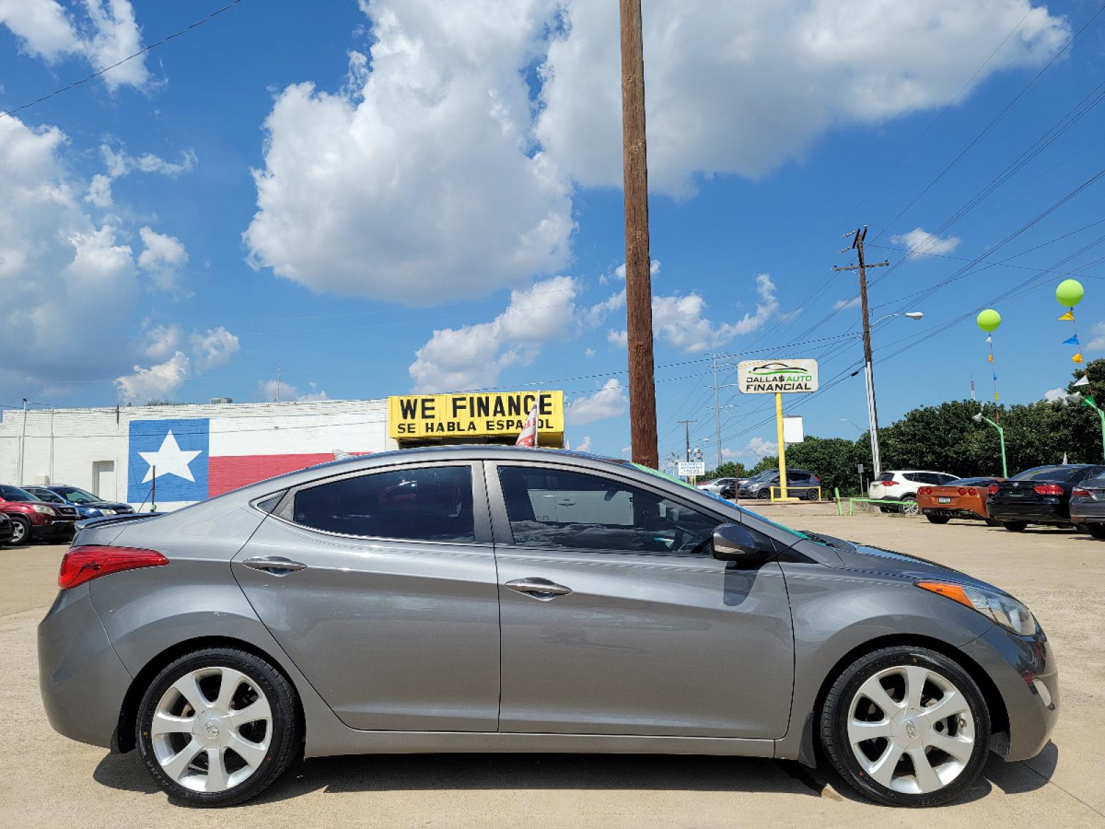 2013 GRAY Hyundai Elantra Limited (5NPDH4AE8DH) with an 1.8L L4 DOHC 16V engine, 6-Speed Automatic transmission, located at 2660 S.Garland Avenue, Garland, TX, 75041, (469) 298-3118, 32.885551, -96.655602 - Welcome to DallasAutos4Less, one of the Premier BUY HERE PAY HERE Dealers in the North Dallas Area. We specialize in financing to people with NO CREDIT or BAD CREDIT. We need proof of income, proof of residence, and a ID. Come buy your new car from us today!!rnrnThis is a Very clean 2013 HYUNDAI ELA - Photo #2