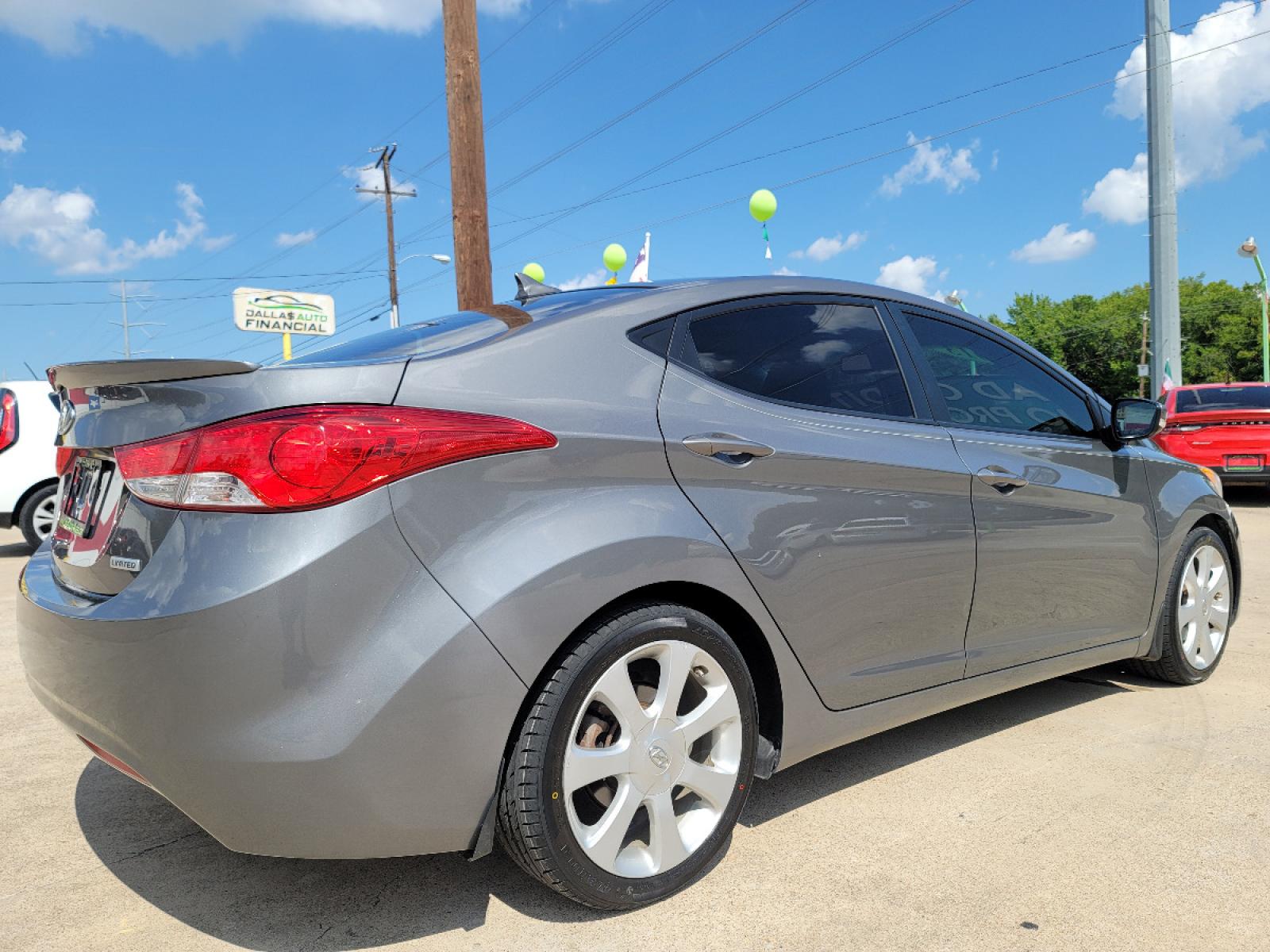 2013 GRAY Hyundai Elantra Limited (5NPDH4AE8DH) with an 1.8L L4 DOHC 16V engine, 6-Speed Automatic transmission, located at 2660 S.Garland Avenue, Garland, TX, 75041, (469) 298-3118, 32.885551, -96.655602 - Welcome to DallasAutos4Less, one of the Premier BUY HERE PAY HERE Dealers in the North Dallas Area. We specialize in financing to people with NO CREDIT or BAD CREDIT. We need proof of income, proof of residence, and a ID. Come buy your new car from us today!!rnrnThis is a Very clean 2013 HYUNDAI ELA - Photo #3