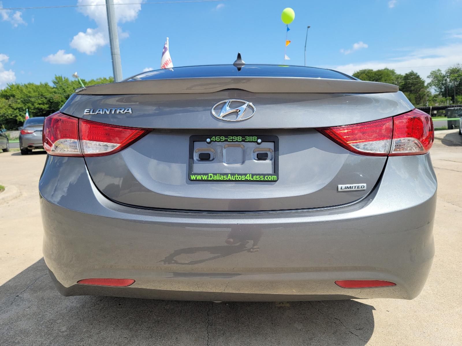 2013 GRAY Hyundai Elantra Limited (5NPDH4AE8DH) with an 1.8L L4 DOHC 16V engine, 6-Speed Automatic transmission, located at 2660 S.Garland Avenue, Garland, TX, 75041, (469) 298-3118, 32.885551, -96.655602 - Welcome to DallasAutos4Less, one of the Premier BUY HERE PAY HERE Dealers in the North Dallas Area. We specialize in financing to people with NO CREDIT or BAD CREDIT. We need proof of income, proof of residence, and a ID. Come buy your new car from us today!!rnrnThis is a Very clean 2013 HYUNDAI ELA - Photo #4