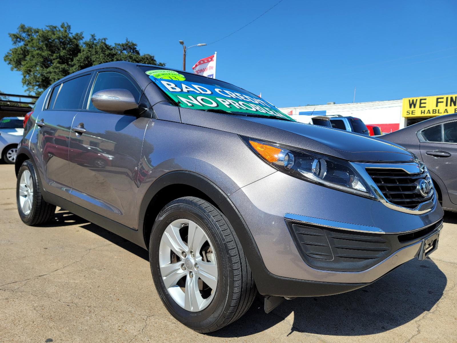 2013 GRAY /BLACK Kia Sportage LX (KNDPB3A28D7) with an 2.4L V6 DOHC 24V engine, 6-Speed Automatic transmission, located at 2660 S.Garland Avenue, Garland, TX, 75041, (469) 298-3118, 32.885551, -96.655602 - Welcome to DallasAutos4Less, one of the Premier BUY HERE PAY HERE Dealers in the North Dallas Area. We specialize in financing to people with NO CREDIT or BAD CREDIT. We need proof of income, proof of residence, and a ID. Come buy your new car from us today!!rnrnThis is a SUPER CLEAN 2013 KIA SPORTA - Photo #1