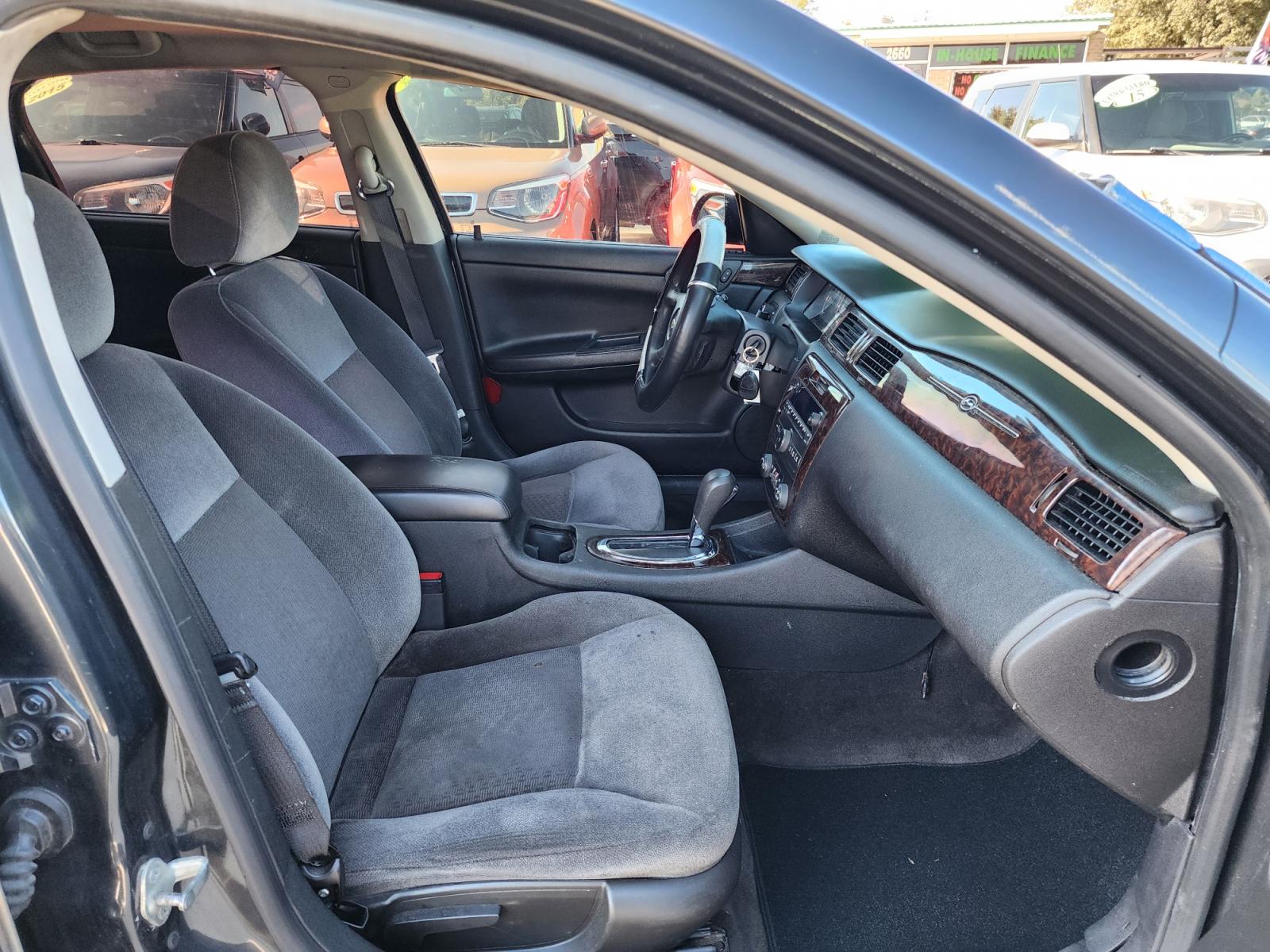 2015 GRAY /BLACK CHEVROLET IMPALA LIMITED LT LIMITED LT (2G1WB5E39F1) , AUTO transmission, located at 2660 S.Garland Avenue, Garland, TX, 75041, (469) 298-3118, 32.885551, -96.655602 - Welcome to DallasAutos4Less, one of the Premier BUY HERE PAY HERE Dealers in the North Dallas Area. We specialize in financing to people with NO CREDIT or BAD CREDIT. We need proof of income, proof of residence, and a ID. Come buy your new car from us today!!rnrnThis is a very clean 2015 CHEVY IMPAL - Photo #16