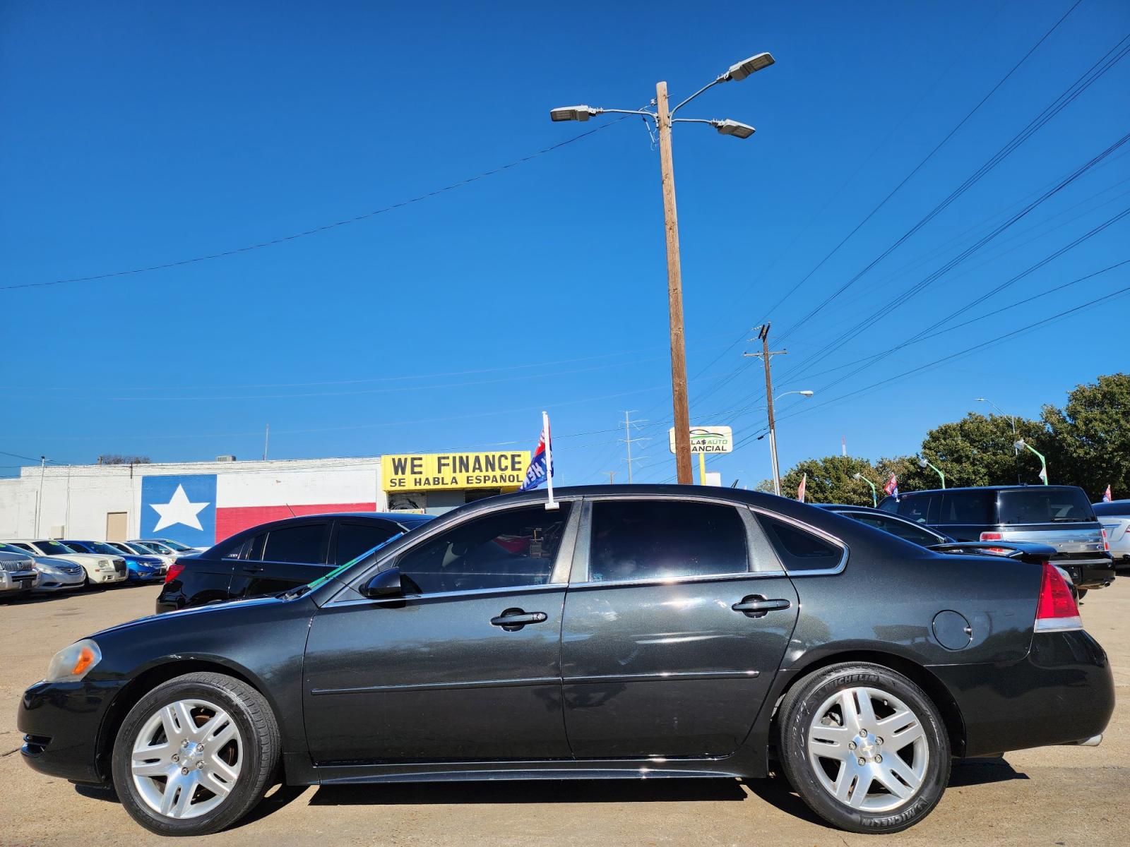 2015 GRAY /BLACK CHEVROLET IMPALA LIMITED LT LIMITED LT (2G1WB5E39F1) , AUTO transmission, located at 2660 S.Garland Avenue, Garland, TX, 75041, (469) 298-3118, 32.885551, -96.655602 - Welcome to DallasAutos4Less, one of the Premier BUY HERE PAY HERE Dealers in the North Dallas Area. We specialize in financing to people with NO CREDIT or BAD CREDIT. We need proof of income, proof of residence, and a ID. Come buy your new car from us today!!rnrnThis is a very clean 2015 CHEVY IMPAL - Photo #6