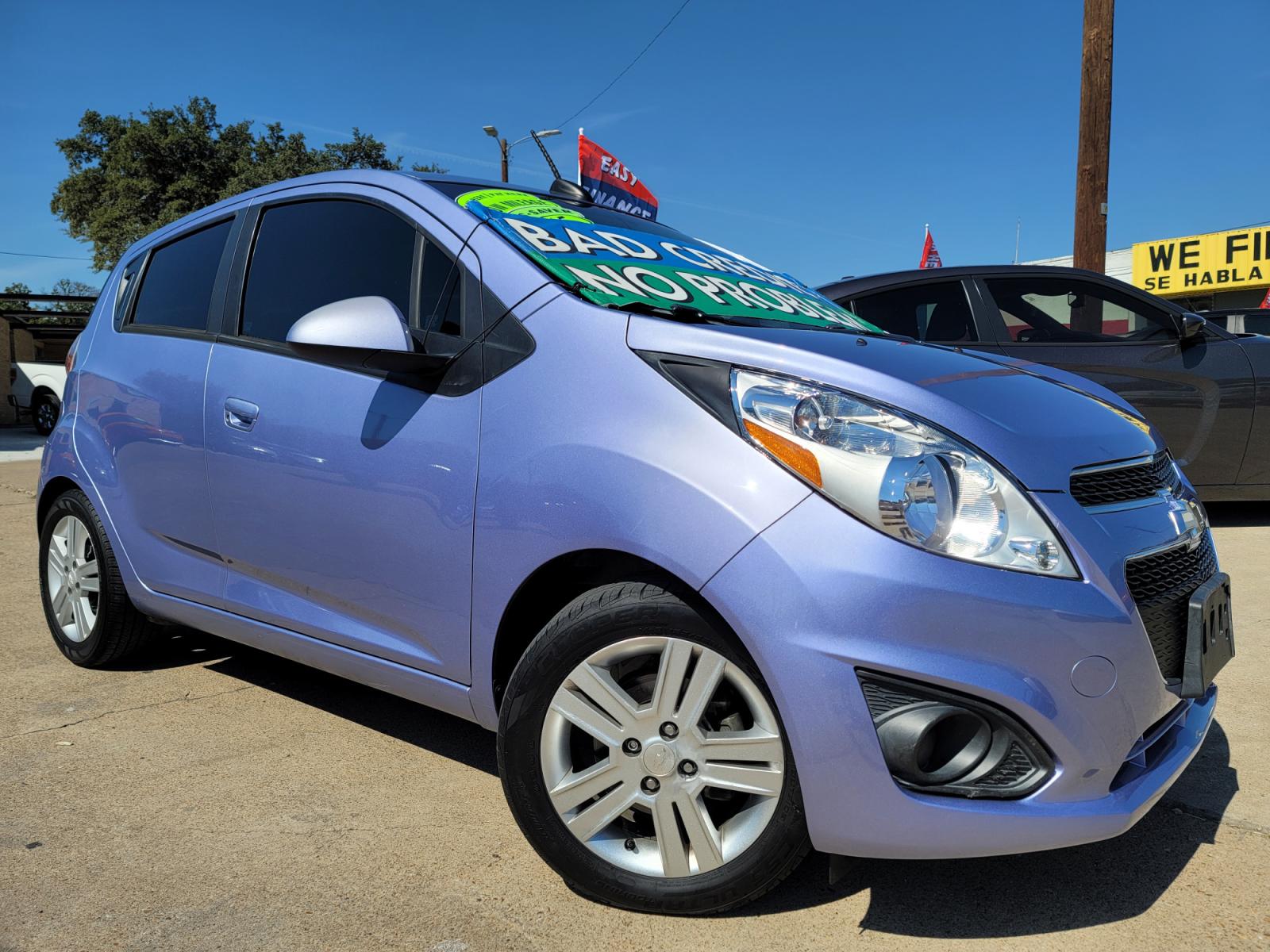 2015 BLUE /BLACK Chevrolet Spark LS (KL8CB6S93FC) with an 1.2L L4 16V DOHC engine, Continuously Variable Transmission transmission, located at 2660 S.Garland Avenue, Garland, TX, 75041, (469) 298-3118, 32.885551, -96.655602 - Welcome to DallasAutos4Less, one of the Premier BUY HERE PAY HERE Dealers in the North Dallas Area. We specialize in financing to people with NO CREDIT or BAD CREDIT. We need proof of income, proof of residence, and a ID. Come buy your new car from us today!!rnrnThis is a very well cared for 2015 CH - Photo #0