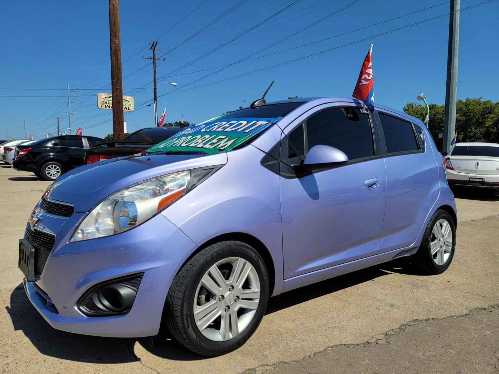 2015 BLUE /BLACK Chevrolet Spark LS (KL8CB6S93FC) with an 1.2L L4 16V DOHC engine, Continuously Variable Transmission transmission, located at 2660 S.Garland Avenue, Garland, TX, 75041, (469) 298-3118, 32.885551, -96.655602 - Welcome to DallasAutos4Less, one of the Premier BUY HERE PAY HERE Dealers in the North Dallas Area. We specialize in financing to people with NO CREDIT or BAD CREDIT. We need proof of income, proof of residence, and a ID. Come buy your new car from us today!!rnrnThis is a very well cared for 2015 CH - Photo #7