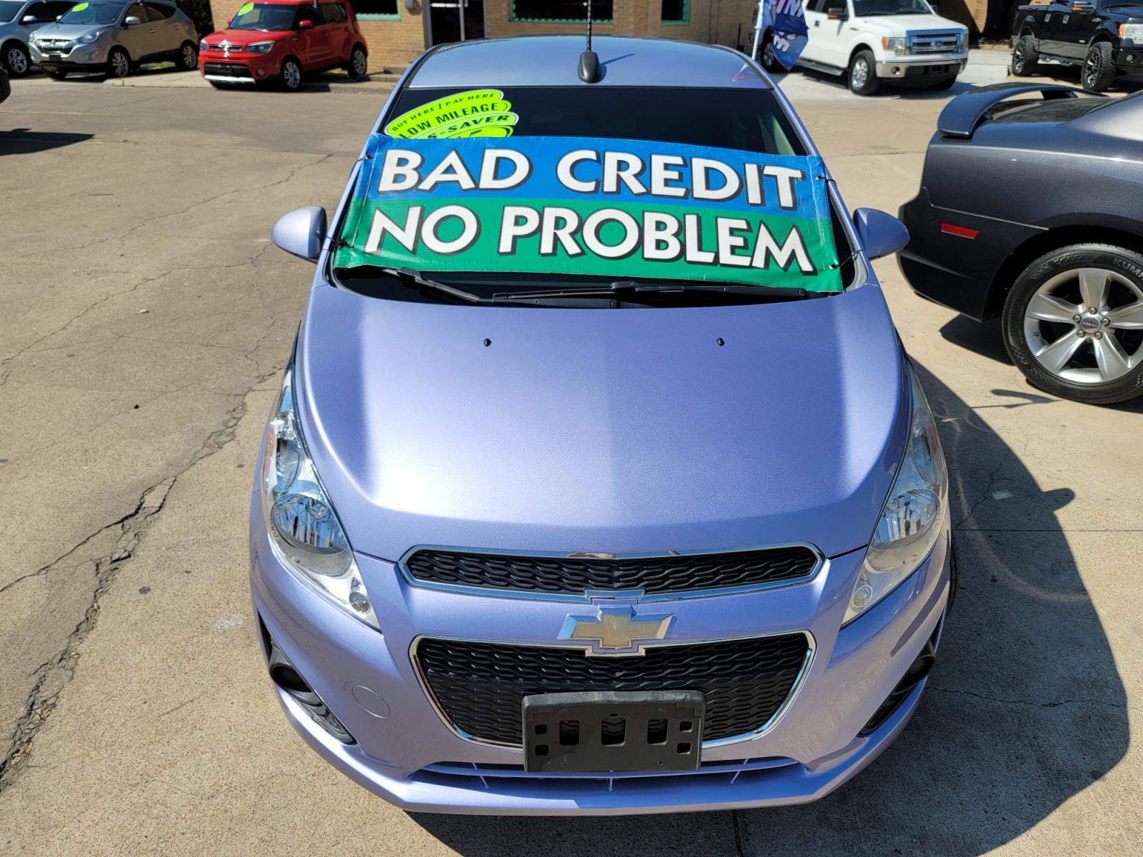 2015 BLUE /BLACK Chevrolet Spark LS (KL8CB6S93FC) with an 1.2L L4 16V DOHC engine, Continuously Variable Transmission transmission, located at 2660 S.Garland Avenue, Garland, TX, 75041, (469) 298-3118, 32.885551, -96.655602 - Welcome to DallasAutos4Less, one of the Premier BUY HERE PAY HERE Dealers in the North Dallas Area. We specialize in financing to people with NO CREDIT or BAD CREDIT. We need proof of income, proof of residence, and a ID. Come buy your new car from us today!!rnrnThis is a very well cared for 2015 CH - Photo #8