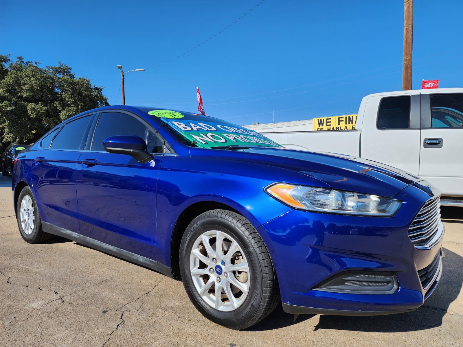 2015 BLUE /BLACK Ford Fusion S (3FA6P0G79FR) with an 2.5L L4 DOHC 16V engine, AUTO transmission, located at 2660 S.Garland Avenue, Garland, TX, 75041, (469) 298-3118, 32.885551, -96.655602 - Welcome to DallasAutos4Less, one of the Premier BUY HERE PAY HERE Dealers in the North Dallas Area. We specialize in financing to people with NO CREDIT or BAD CREDIT. We need proof of income, proof of residence, and a ID. Come buy your new car from us today!!rnrnThis is a Super Clean 2015 FORD FUSIO - Photo #1