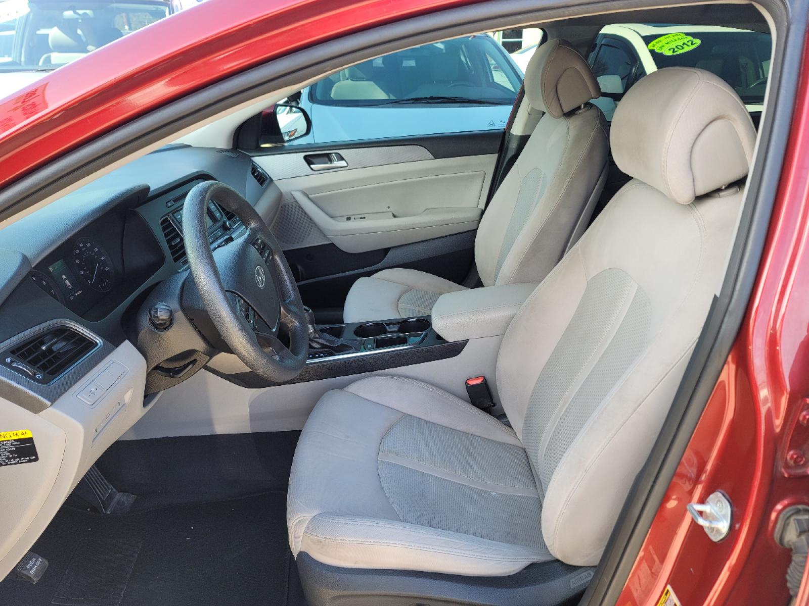 2015 RED /GRAY Hyundai Sonata ECO (5NPE24AF6FH) with an 1.6L L4 DOHC 16V engine, 7-Speed Automatic transmission, located at 2660 S.Garland Avenue, Garland, TX, 75041, (469) 298-3118, 32.885551, -96.655602 - Welcome to DallasAutos4Less, one of the Premier BUY HERE PAY HERE Dealers in the North Dallas Area. We specialize in financing to people with NO CREDIT or BAD CREDIT. We need proof of income, proof of residence, and a ID. Come buy your new car from us today!!rnrnThis is a Very clean 2015 HYUNDAI SON - Photo #15
