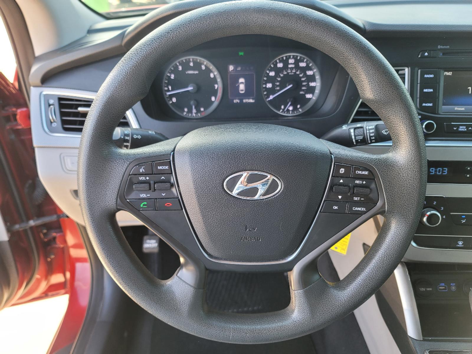 2015 RED /GRAY Hyundai Sonata ECO (5NPE24AF6FH) with an 1.6L L4 DOHC 16V engine, 7-Speed Automatic transmission, located at 2660 S.Garland Avenue, Garland, TX, 75041, (469) 298-3118, 32.885551, -96.655602 - Welcome to DallasAutos4Less, one of the Premier BUY HERE PAY HERE Dealers in the North Dallas Area. We specialize in financing to people with NO CREDIT or BAD CREDIT. We need proof of income, proof of residence, and a ID. Come buy your new car from us today!!rnrnThis is a Very clean 2015 HYUNDAI SON - Photo #16