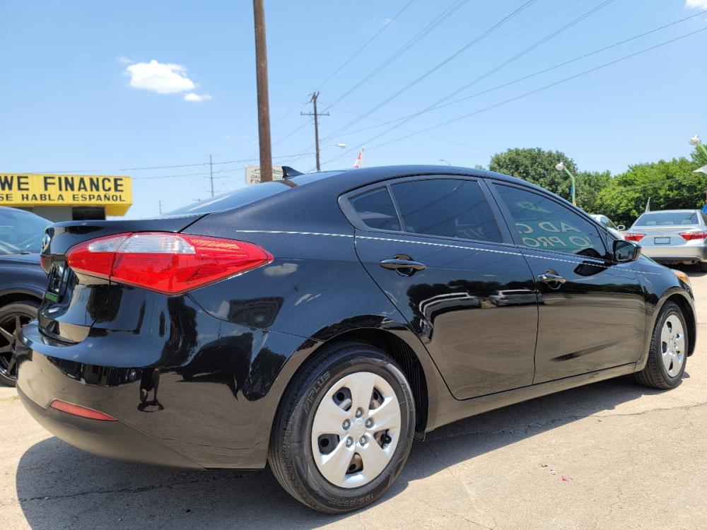 2015 BLACK /GRAY Kia Forte LX (KNAFK4A62F5) with an 1.8L L4 DOHC 16V engine, A transmission, located at 2660 S.Garland Avenue, Garland, TX, 75041, (469) 298-3118, 32.885551, -96.655602 - Welcome to DallasAutos4Less, one of the Premier BUY HERE PAY HERE Dealers in the North Dallas Area. We specialize in financing to people with NO CREDIT or BAD CREDIT. We need proof of income, proof of residence, and a ID. Come buy your new car from us today!!rnrnThis is a SUPER CLEAN 2015 KIA FORTE - Photo #3