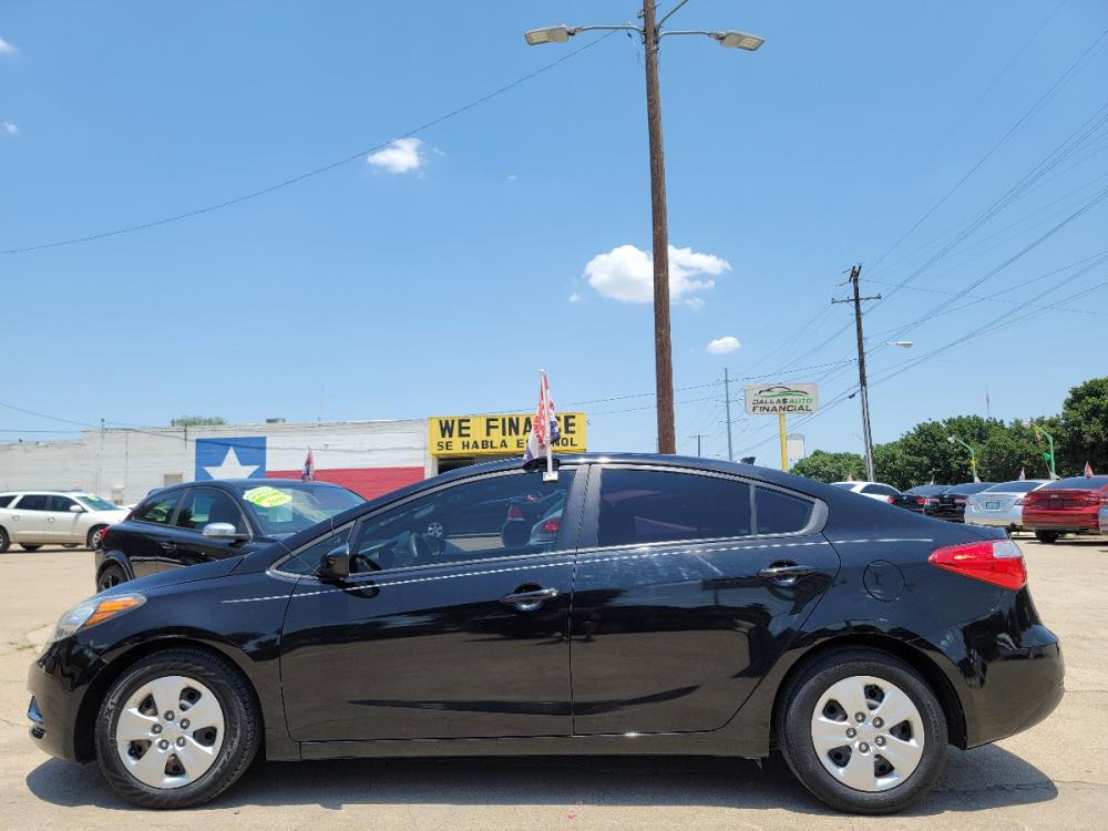 2015 BLACK /GRAY Kia Forte LX (KNAFK4A62F5) with an 1.8L L4 DOHC 16V engine, A transmission, located at 2660 S.Garland Avenue, Garland, TX, 75041, (469) 298-3118, 32.885551, -96.655602 - Welcome to DallasAutos4Less, one of the Premier BUY HERE PAY HERE Dealers in the North Dallas Area. We specialize in financing to people with NO CREDIT or BAD CREDIT. We need proof of income, proof of residence, and a ID. Come buy your new car from us today!!rnrnThis is a SUPER CLEAN 2015 KIA FORTE - Photo #6