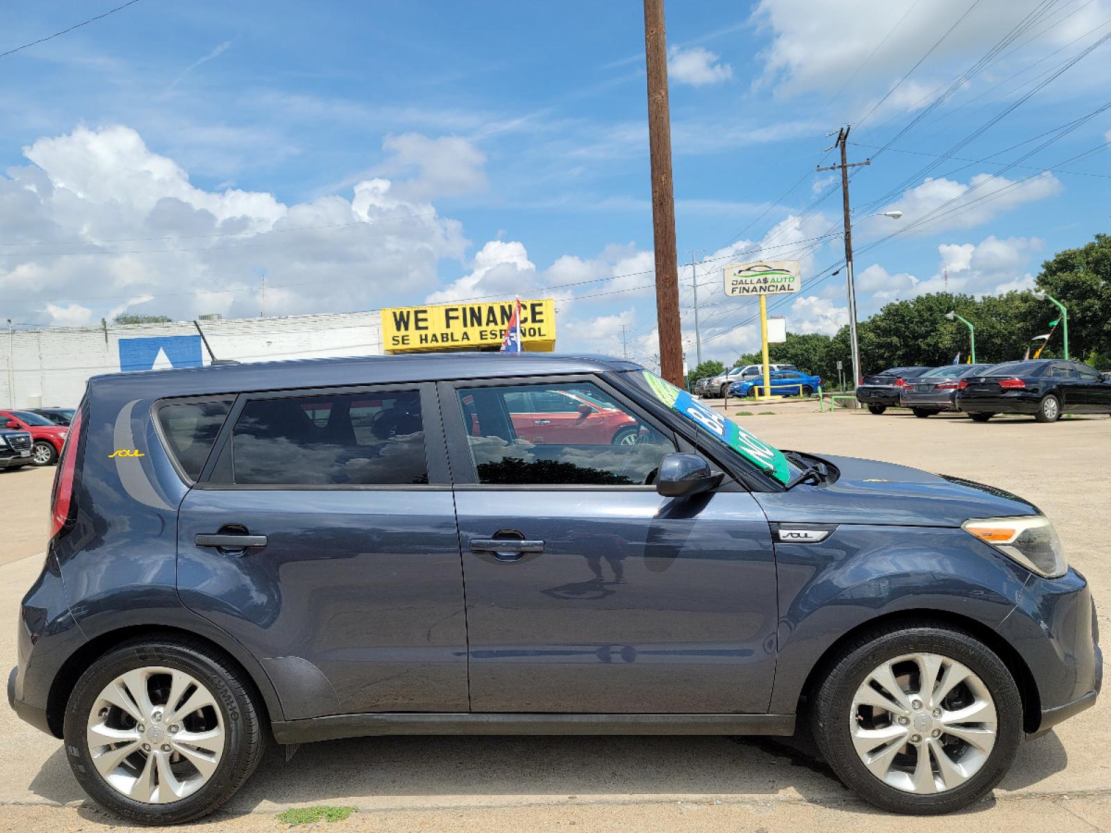 2015 BLUE /BLACK Kia Soul + (KNDJP3A52F7) with an 2.0L L4 DOHC 16V engine, 6-Speed Automatic transmission, located at 2660 S.Garland Avenue, Garland, TX, 75041, (469) 298-3118, 32.885551, -96.655602 - Welcome to DallasAutos4Less, one of the Premier BUY HERE PAY HERE Dealers in the North Dallas Area. We specialize in financing to people with NO CREDIT or BAD CREDIT. We need proof of income, proof of residence, and a ID. Come buy your new car from us today!!rnrnThis is a Very clean 2015 KIA SOUL +! - Photo #2
