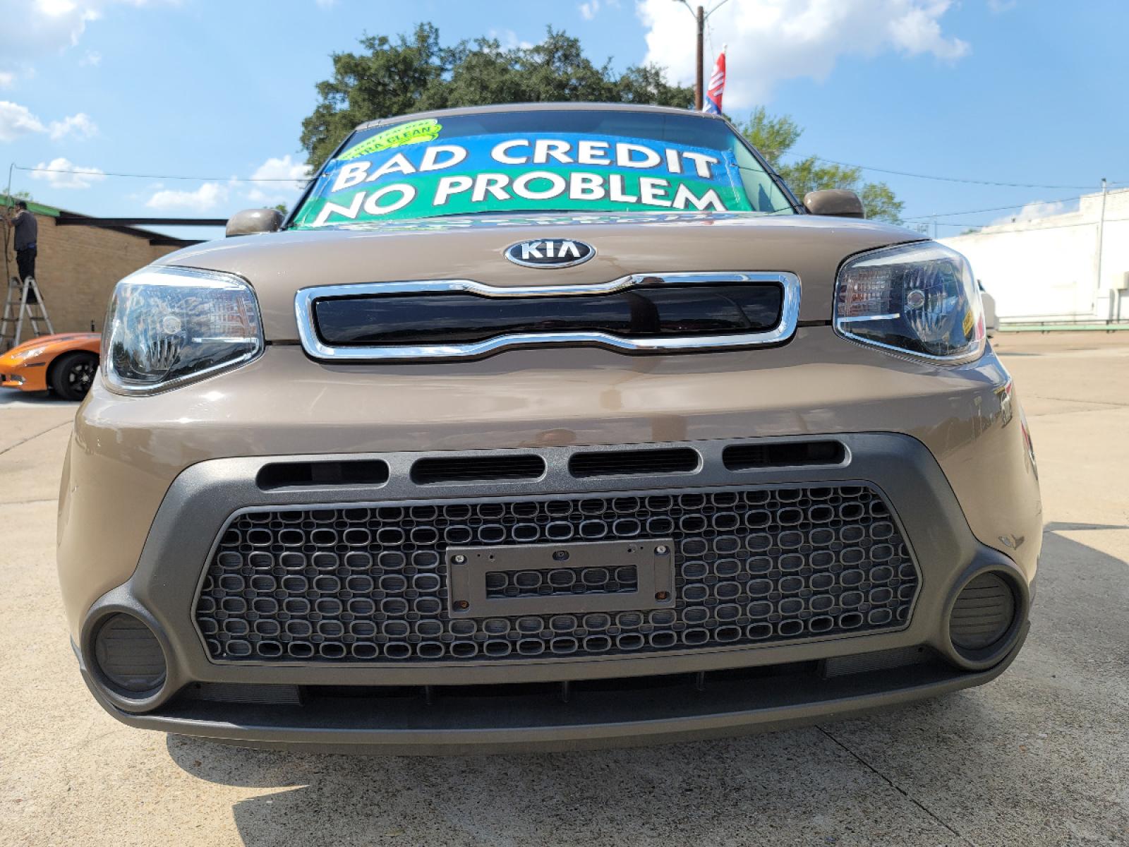 2015 BROWN Kia Soul + (KNDJP3A53F7) with an 2.0L L4 DOHC 16V engine, 6-Speed Automatic transmission, located at 2660 S.Garland Avenue, Garland, TX, 75041, (469) 298-3118, 32.885551, -96.655602 - Welcome to DallasAutos4Less, one of the Premier BUY HERE PAY HERE Dealers in the North Dallas Area. We specialize in financing to people with NO CREDIT or BAD CREDIT. We need proof of income, proof of residence, and a ID. Come buy your new car from us today!!rnrnThis is a Very clean 2015 KIA SOUL +! - Photo #9