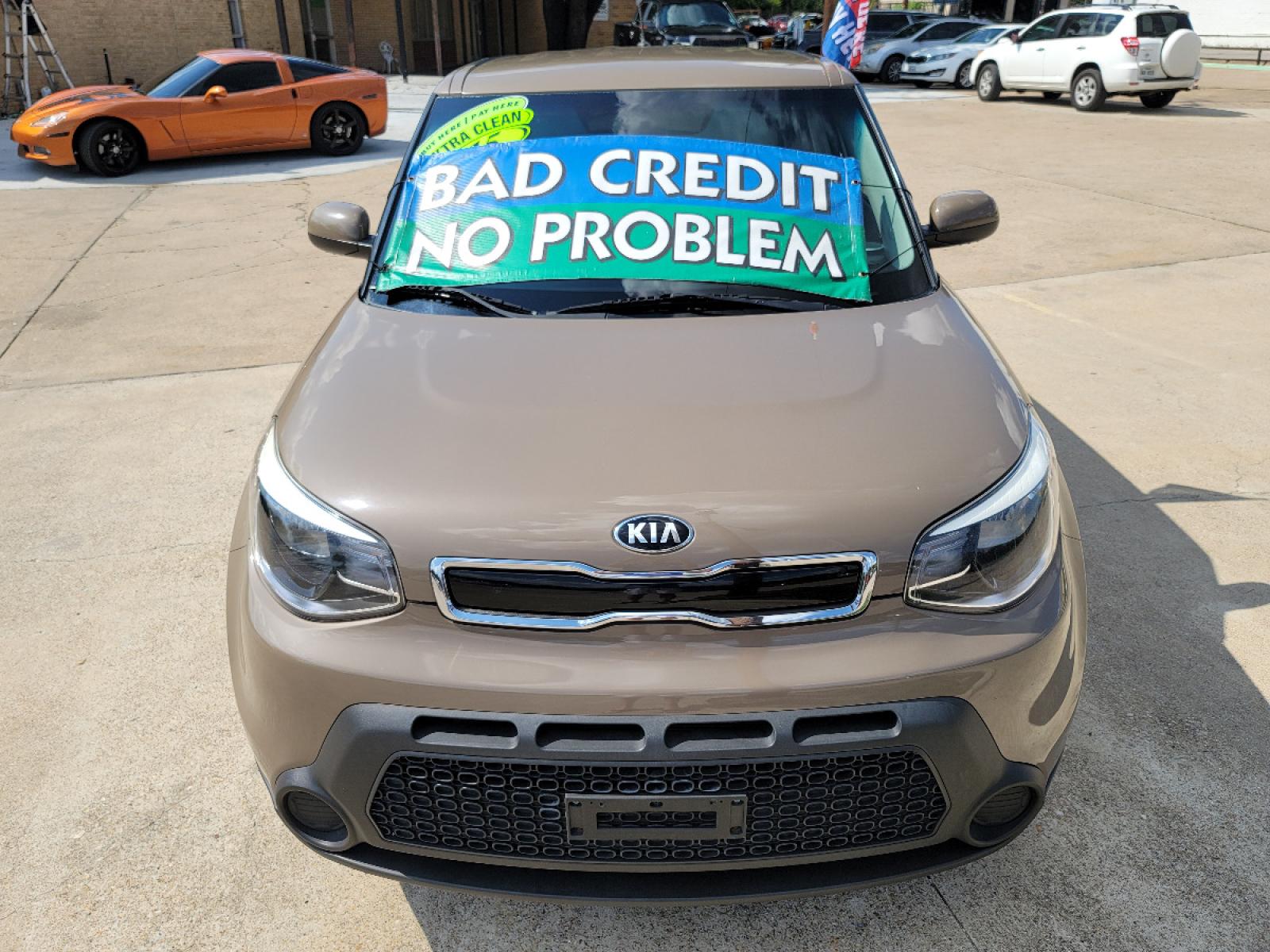 2015 BROWN Kia Soul + (KNDJP3A53F7) with an 2.0L L4 DOHC 16V engine, 6-Speed Automatic transmission, located at 2660 S.Garland Avenue, Garland, TX, 75041, (469) 298-3118, 32.885551, -96.655602 - Welcome to DallasAutos4Less, one of the Premier BUY HERE PAY HERE Dealers in the North Dallas Area. We specialize in financing to people with NO CREDIT or BAD CREDIT. We need proof of income, proof of residence, and a ID. Come buy your new car from us today!!rnrnThis is a Very clean 2015 KIA SOUL +! - Photo #8
