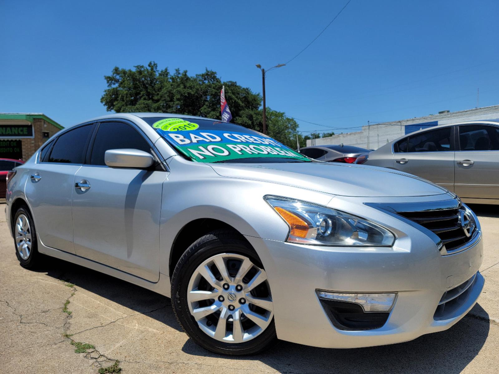 2015 SILVER /BLACK Nissan Altima 2.5 S (1N4AL3AP5FN) with an 2.5L L4 DOHC 16V engine, Continuously Variable Transmission transmission, located at 2660 S.Garland Avenue, Garland, TX, 75041, (469) 298-3118, 32.885551, -96.655602 - Welcome to DallasAutos4Less, one of the Premier BUY HERE PAY HERE Dealers in the North Dallas Area. We specialize in financing to people with NO CREDIT or BAD CREDIT. We need proof of income, proof of residence, and a ID. Come buy your new car from us today!!rnrnThis is a Very clean 2015 NISSAN ALTI - Photo #0