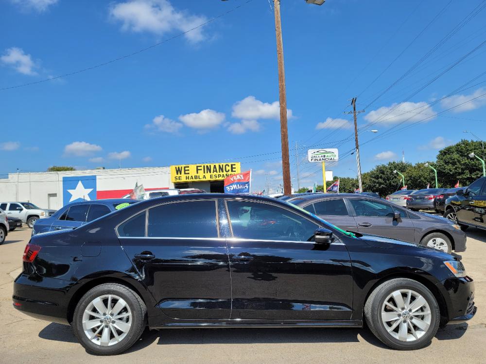 2016 BLACK /BEIGE LEATHER Volkswagen Jetta SE (3VWD67AJXGM) with an 1.4L L4 DOHC 20V engine, 6A transmission, located at 2660 S.Garland Avenue, Garland, TX, 75041, (469) 298-3118, 32.885551, -96.655602 - Welcome to DallasAutos4Less, one of the Premier BUY HERE PAY HERE Dealers in the North Dallas Area. We specialize in financing to people with NO CREDIT or BAD CREDIT. We need proof of income, proof of residence, and a ID. Come buy your new car from us today!!rnrnThis is a SUPER CLEAN 2016 VOLKSWAGEN - Photo #2