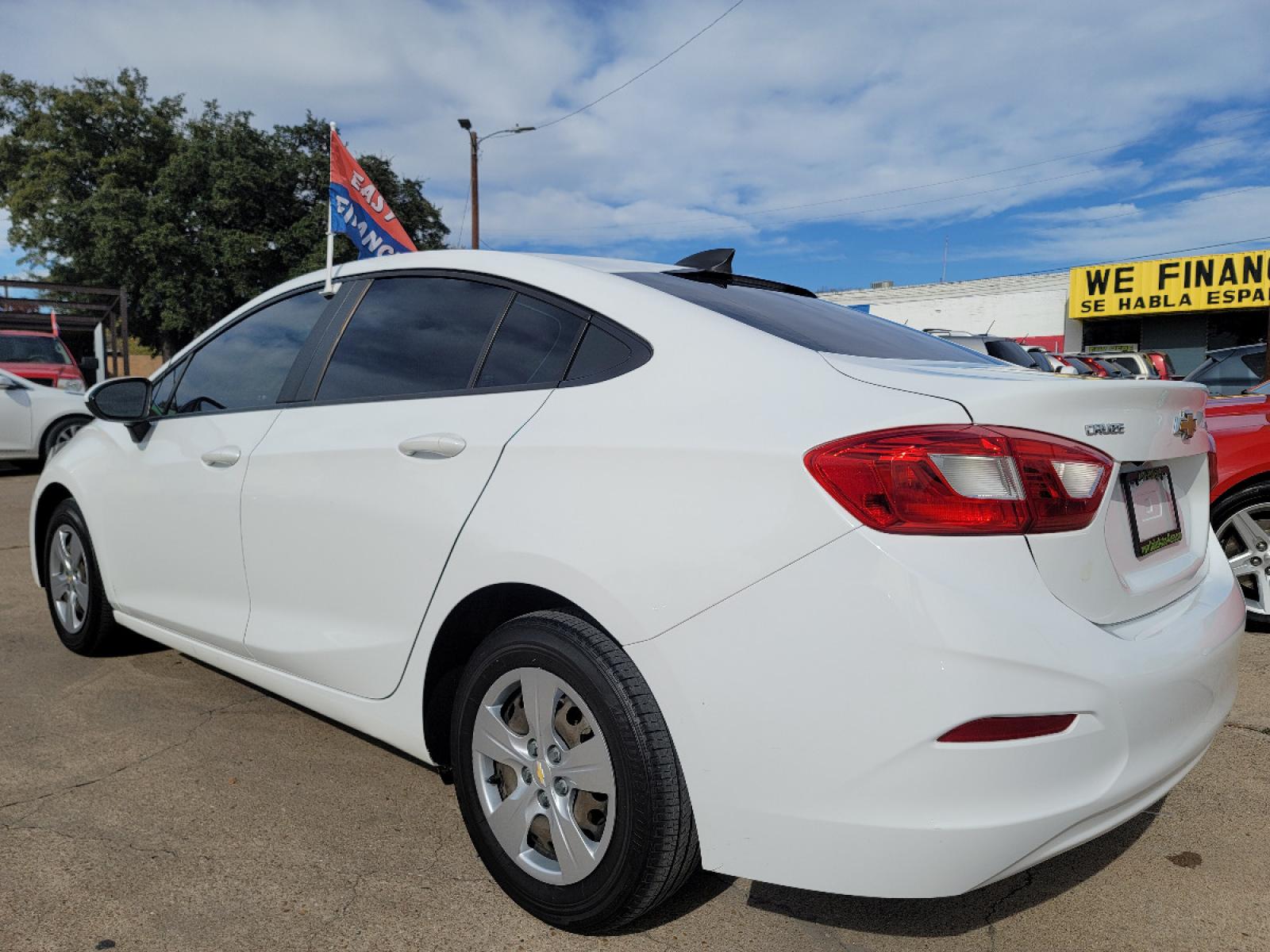 2017 WHITE Chevrolet Cruze LS (3G1BC5SM3HS) with an 1.4L L4 DOHC 16V TURBO engine, 6A transmission, located at 2660 S.Garland Avenue, Garland, TX, 75041, (469) 298-3118, 32.885551, -96.655602 - Welcome to DallasAutos4Less, one of the Premier BUY HERE PAY HERE Dealers in the North Dallas Area. We specialize in financing to people with NO CREDIT or BAD CREDIT. We need proof of income, proof of residence, and a ID. Come buy your new car from us today!!rnrnThis is a very well cared for 2017 CH - Photo #5
