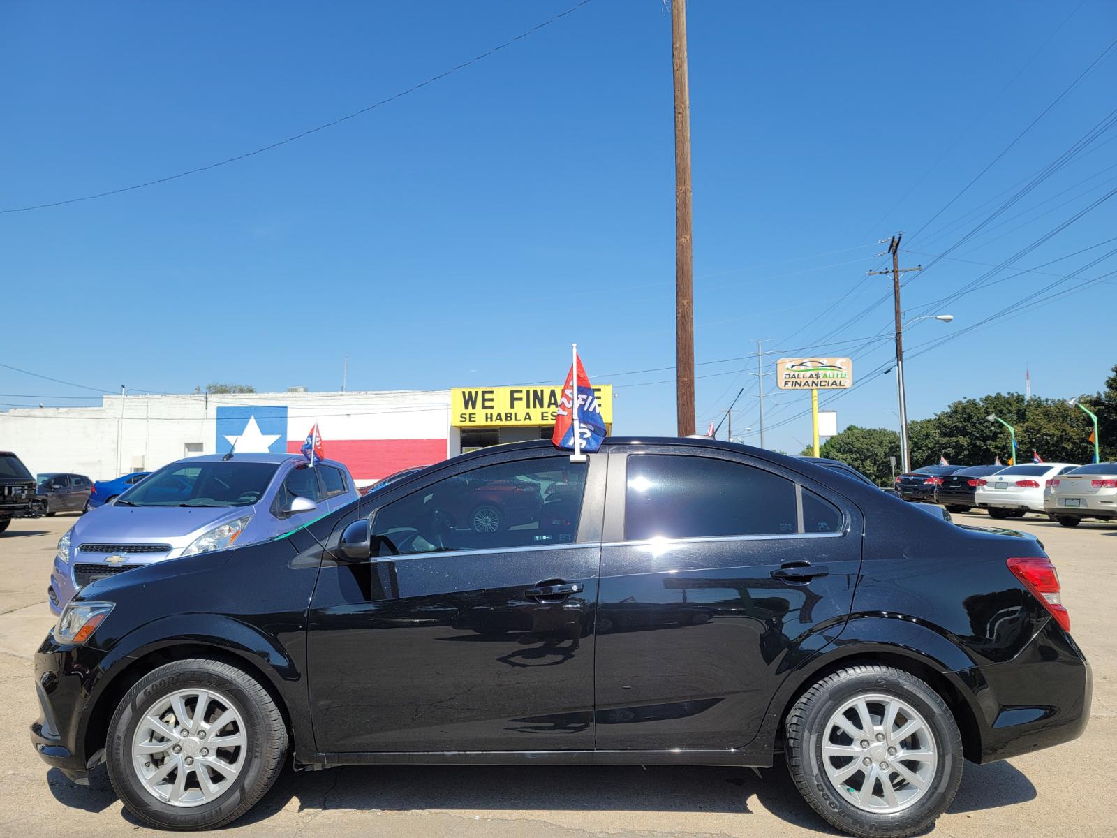 2017 BLACK Chevrolet Sonic LT (1G1JD5SH6H4) with an 1.8L L4 DOHC 24V engine, AUTO transmission, located at 2660 S.Garland Avenue, Garland, TX, 75041, (469) 298-3118, 32.885551, -96.655602 - Welcome to DallasAutos4Less, one of the Premier BUY HERE PAY HERE Dealers in the North Dallas Area. We specialize in financing to people with NO CREDIT or BAD CREDIT. We need proof of income, proof of residence, and a ID. Come buy your new car from us today!!rnrnThis is a very well cared for 2017 CH - Photo #6