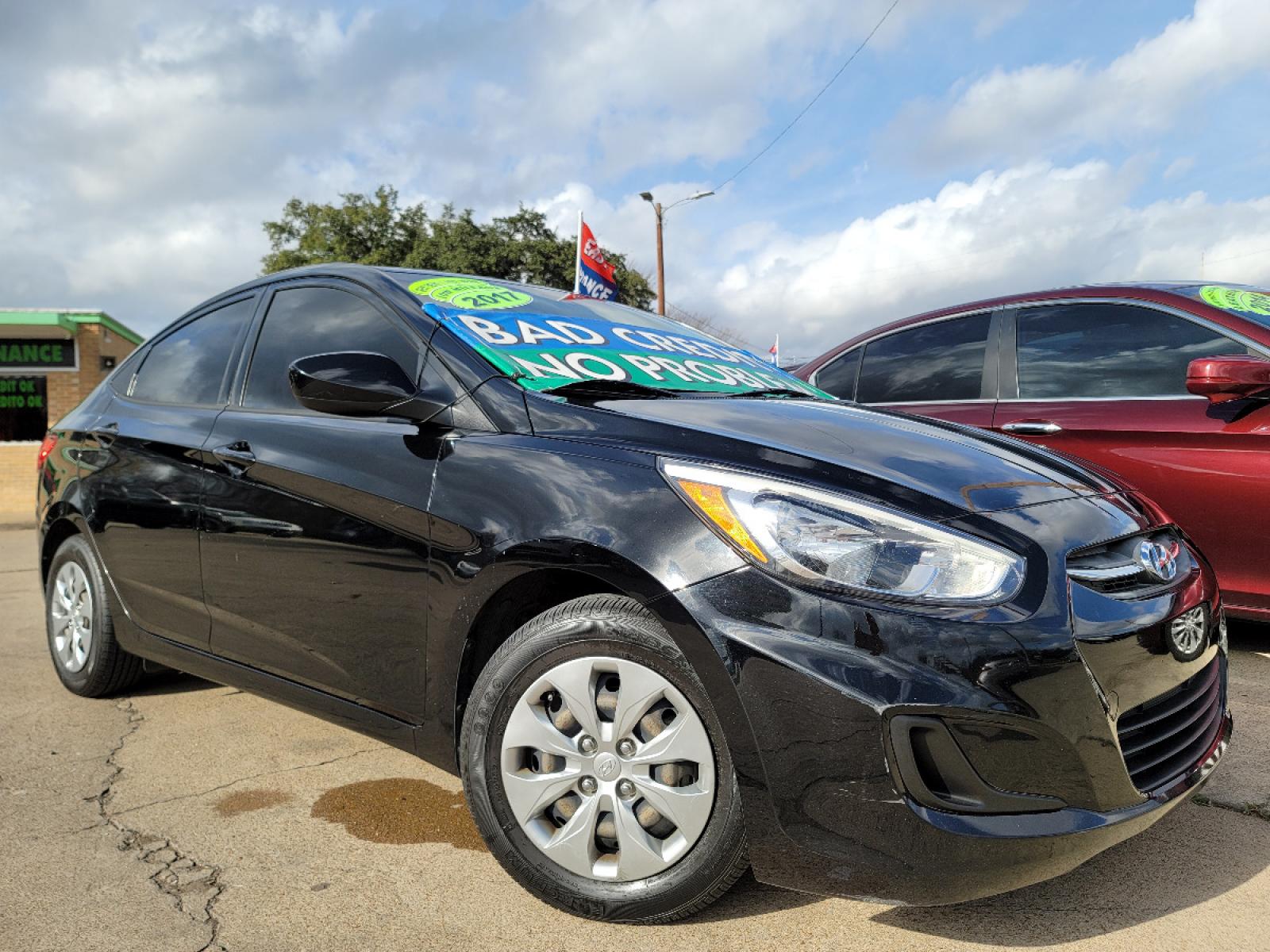 2017 BLACK /BEIGE HYUNDAI ACCENT SE SE (KMHCT4AE6HU) , AUTO transmission, located at 2660 S.Garland Avenue, Garland, TX, 75041, (469) 298-3118, 32.885551, -96.655602 - Welcome to DallasAutos4Less, one of the Premier BUY HERE PAY HERE Dealers in the North Dallas Area. We specialize in financing to people with NO CREDIT or BAD CREDIT. We need proof of income, proof of residence, and a ID. Come buy your new car from us today!!rnrnThis is a Very clean 2017 HYUNDAI ACC - Photo #1