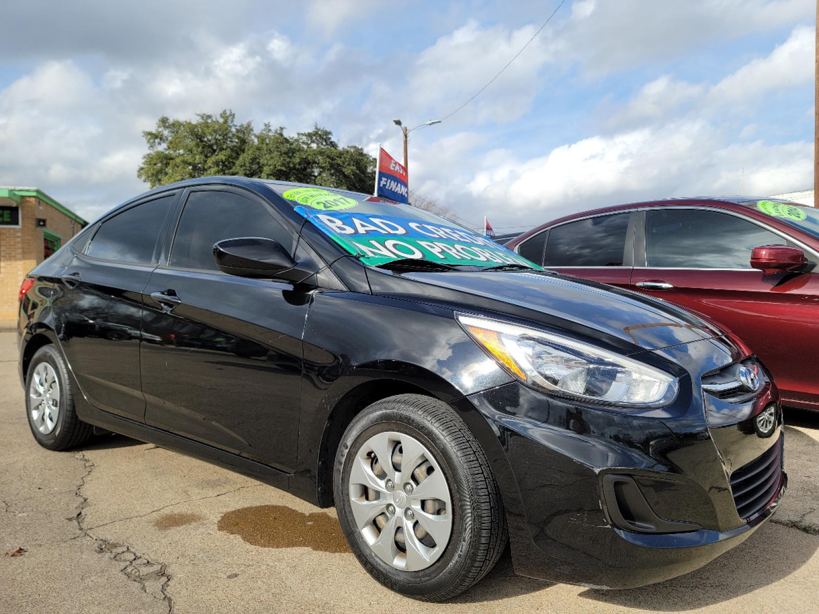 2017 BLACK /BEIGE HYUNDAI ACCENT SE SE (KMHCT4AE6HU) , AUTO transmission, located at 2660 S.Garland Avenue, Garland, TX, 75041, (469) 298-3118, 32.885551, -96.655602 - Welcome to DallasAutos4Less, one of the Premier BUY HERE PAY HERE Dealers in the North Dallas Area. We specialize in financing to people with NO CREDIT or BAD CREDIT. We need proof of income, proof of residence, and a ID. Come buy your new car from us today!!rnrnThis is a Very clean 2017 HYUNDAI ACC - Photo #2