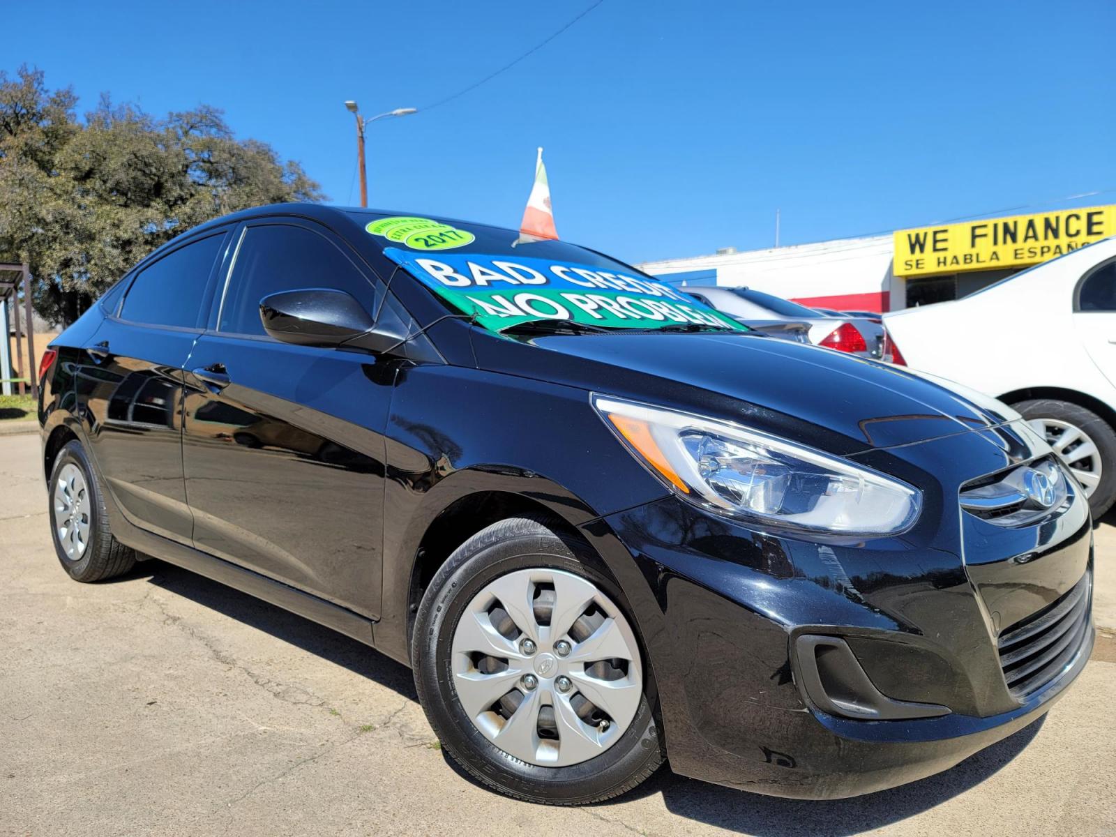 2017 BLACK /BEIGE HYUNDAI ACCENT SE SE (KMHCT4AE6HU) , AUTO transmission, located at 2660 S.Garland Avenue, Garland, TX, 75041, (469) 298-3118, 32.885551, -96.655602 - Welcome to DallasAutos4Less, one of the Premier BUY HERE PAY HERE Dealers in the North Dallas Area. We specialize in financing to people with NO CREDIT or BAD CREDIT. We need proof of income, proof of residence, and a ID. Come buy your new car from us today!!rnrnThis is a Very clean 2017 HYUNDAI ACC - Photo #0