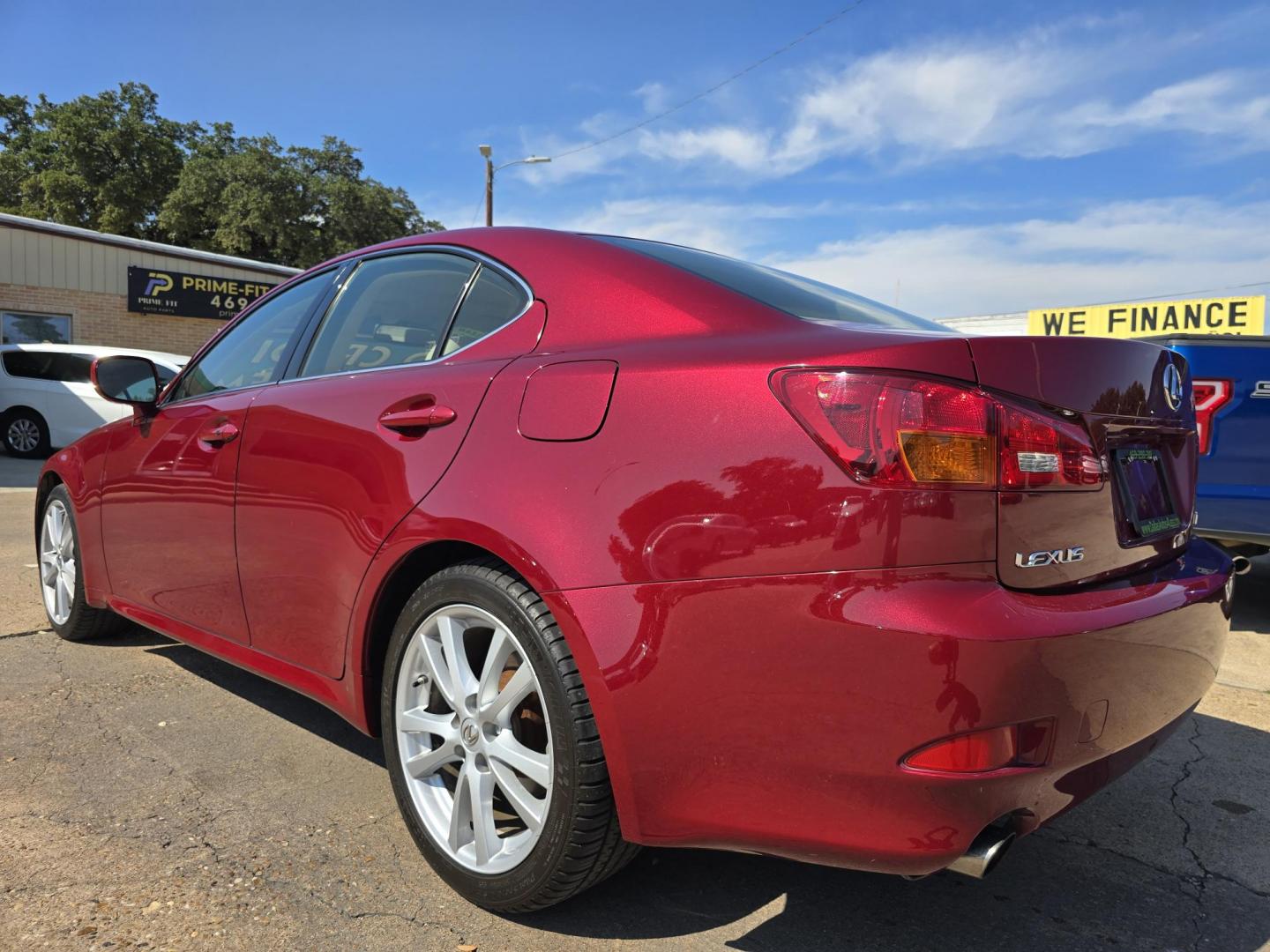 2006 RED Lexus IS (JTHBK262062) with an 2.5L V6 24V DOHC engine, AUTO transmission, located at 2660 S.Garland Avenue, Garland, TX, 75041, (469) 298-3118, 32.885551, -96.655602 - Photo#5