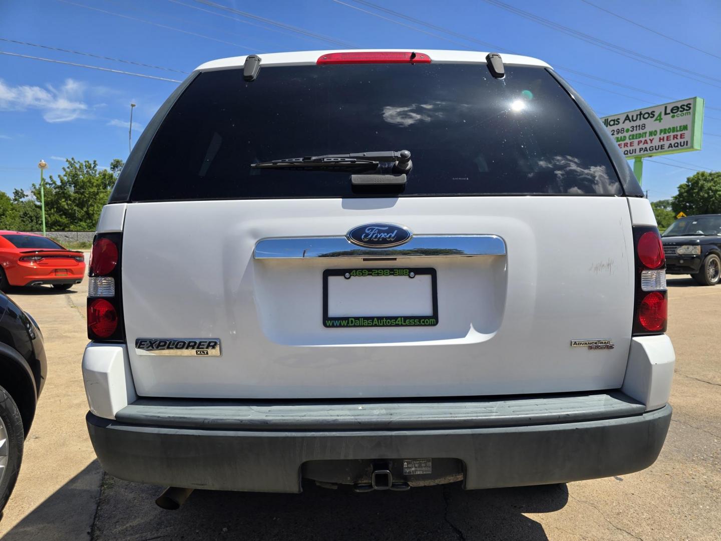2007 Ford Explorer XLT (1FMEU63E37U) with an 4.0L V6 SOHC 16V engine, 5-Speed Automatic Overdrive transmission, located at 2660 S.Garland Avenue, Garland, TX, 75041, (469) 298-3118, 32.885551, -96.655602 - Photo#4