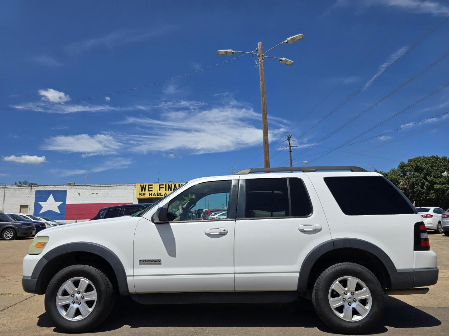 2007 Ford Explorer XLT (1FMEU63E37U) with an 4.0L V6 SOHC 16V engine, 5-Speed Automatic Overdrive transmission, located at 2660 S.Garland Avenue, Garland, TX, 75041, (469) 298-3118, 32.885551, -96.655602 - Photo#6