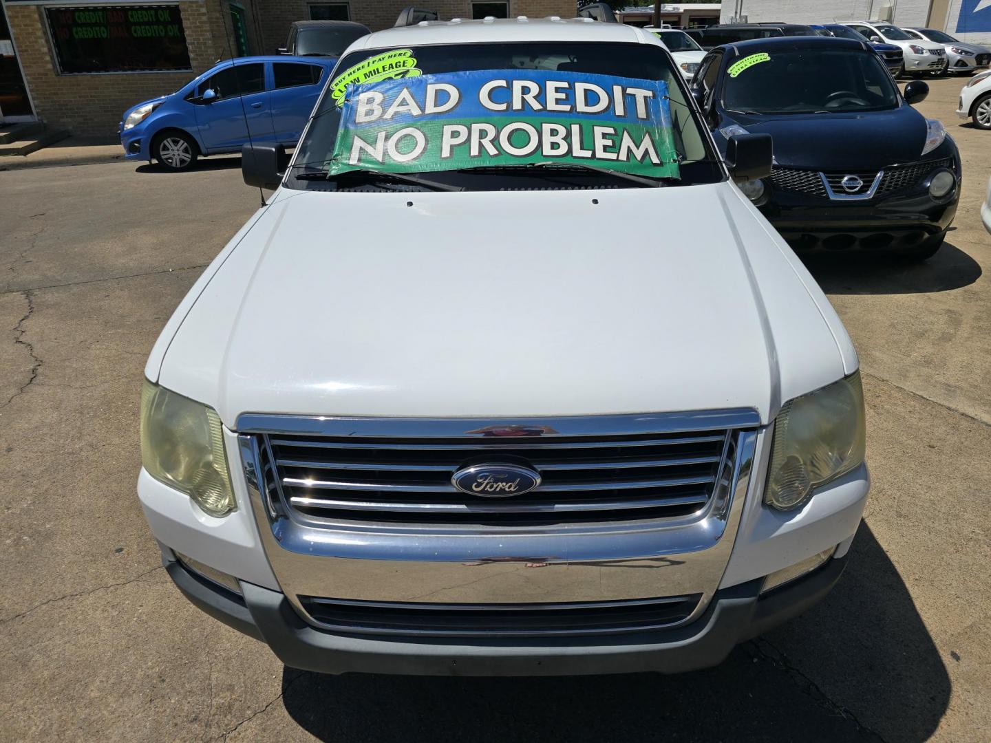 2007 Ford Explorer XLT (1FMEU63E37U) with an 4.0L V6 SOHC 16V engine, 5-Speed Automatic Overdrive transmission, located at 2660 S.Garland Avenue, Garland, TX, 75041, (469) 298-3118, 32.885551, -96.655602 - Photo#8