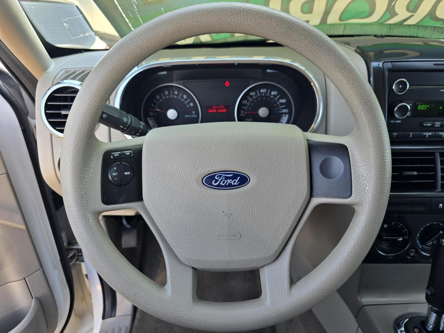 2007 Ford Explorer XLT (1FMEU63E37U) with an 4.0L V6 SOHC 16V engine, 5-Speed Automatic Overdrive transmission, located at 2660 S.Garland Avenue, Garland, TX, 75041, (469) 298-3118, 32.885551, -96.655602 - Photo#12