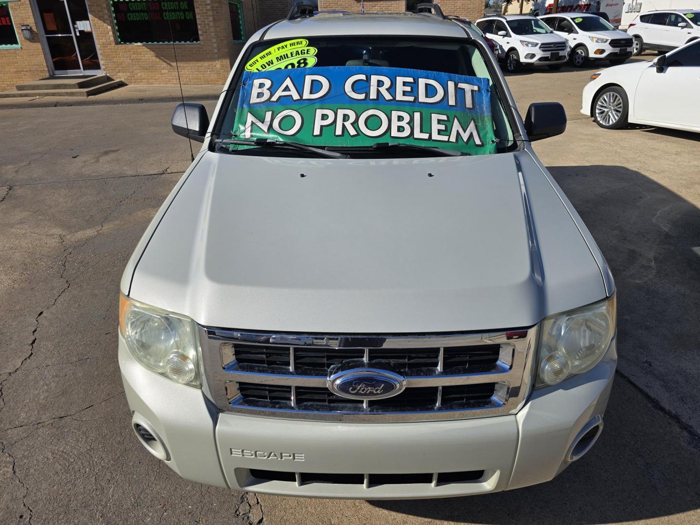 2008 WHITE Ford Escape XLS (1FMCU02Z18K) with an 2.3L L4 DOHC 16V engine, 4-Speed Automatic Overdrive transmission, located at 2660 S.Garland Avenue, Garland, TX, 75041, (469) 298-3118, 32.885551, -96.655602 - Photo#8