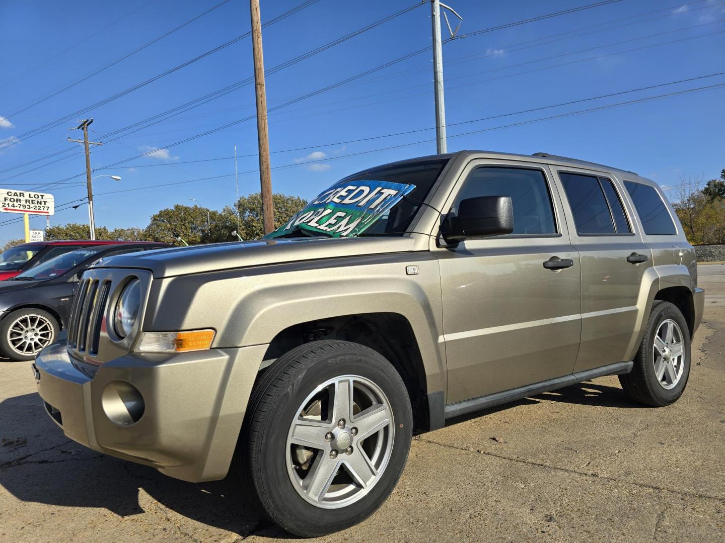 2008 GRAY Jeep Patriot Sport (1J8FT28W38D) with an 2.4L L4 DOHC 16V engine, AUTO transmission, located at 2660 S.Garland Avenue, Garland, TX, 75041, (469) 298-3118, 32.885551, -96.655602 - Photo#6