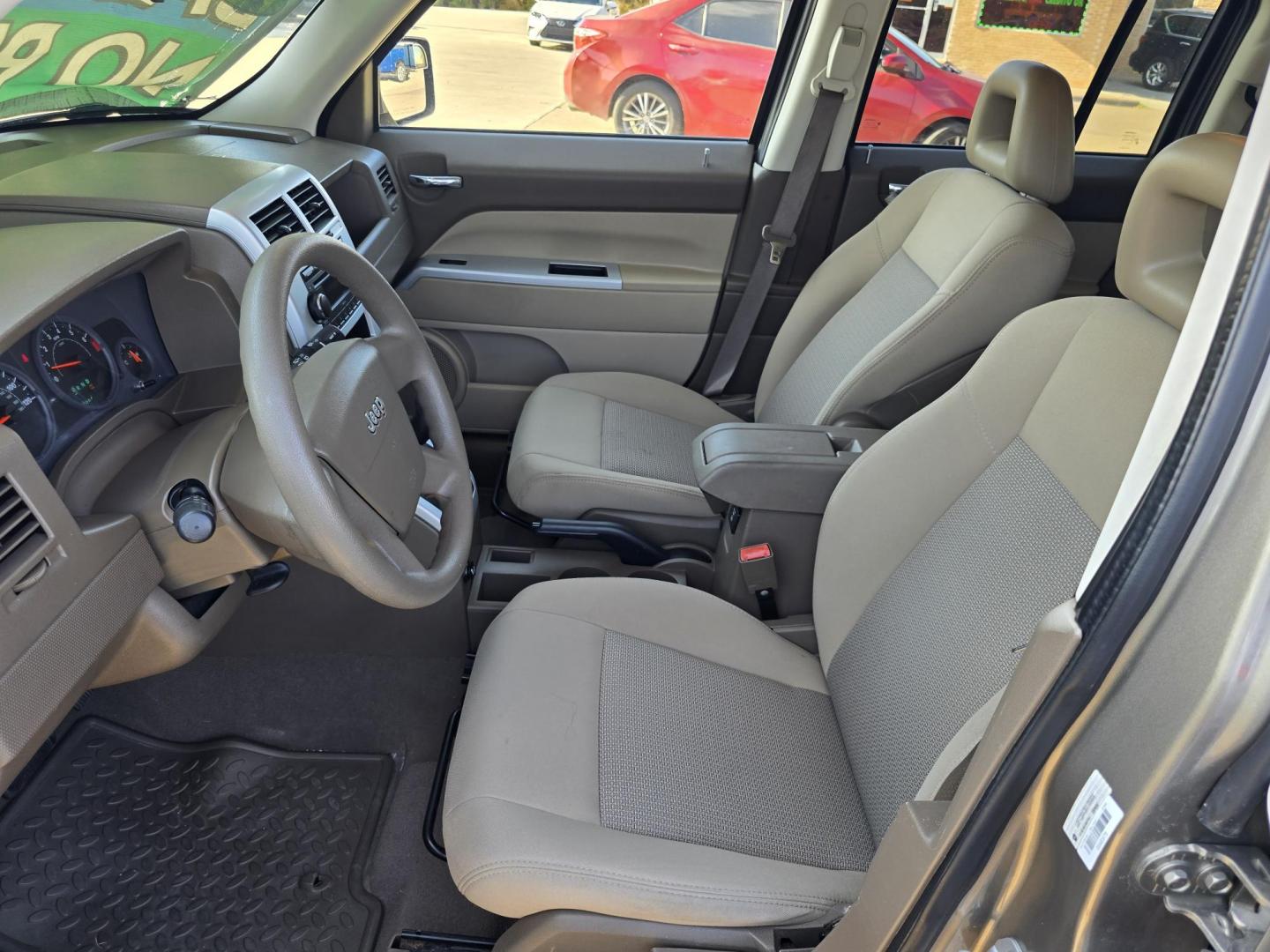 2008 GRAY Jeep Patriot Sport (1J8FT28W38D) with an 2.4L L4 DOHC 16V engine, AUTO transmission, located at 2660 S.Garland Avenue, Garland, TX, 75041, (469) 298-3118, 32.885551, -96.655602 - Photo#11