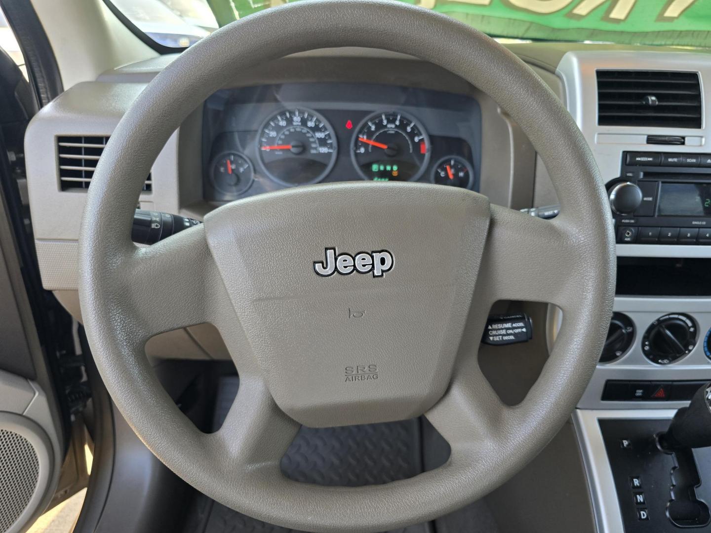 2008 GRAY Jeep Patriot Sport (1J8FT28W38D) with an 2.4L L4 DOHC 16V engine, AUTO transmission, located at 2660 S.Garland Avenue, Garland, TX, 75041, (469) 298-3118, 32.885551, -96.655602 - Photo#12