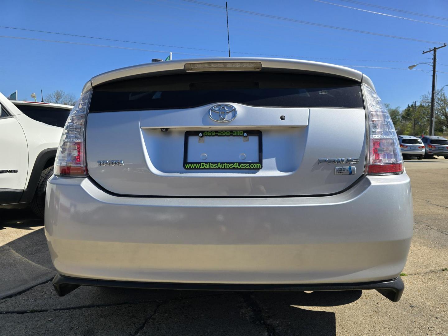 2008 SILVER Toyota Prius 4-Door Liftback (JTDKB20U587) with an 1.5L L4 DOHC 16V HYBRID engine, Automatic CVT Overdrive transmission, located at 2660 S.Garland Avenue, Garland, TX, 75041, (469) 298-3118, 32.885551, -96.655602 - Photo#4