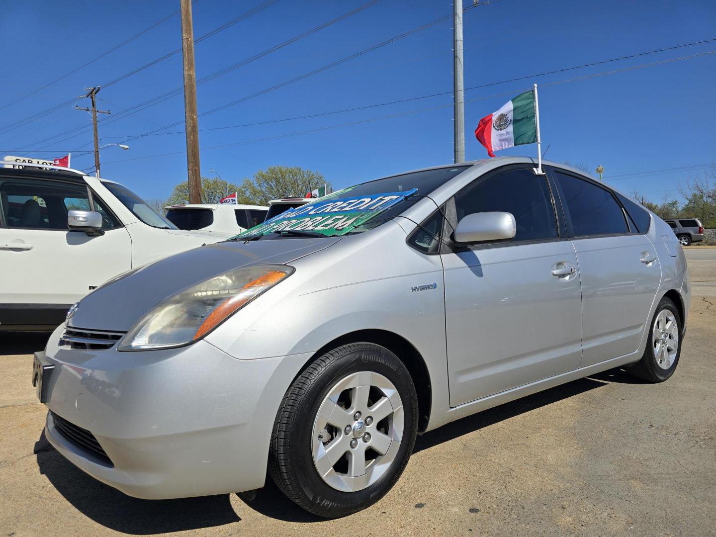 2008 SILVER Toyota Prius 4-Door Liftback (JTDKB20U587) with an 1.5L L4 DOHC 16V HYBRID engine, Automatic CVT Overdrive transmission, located at 2660 S.Garland Avenue, Garland, TX, 75041, (469) 298-3118, 32.885551, -96.655602 - Photo#6
