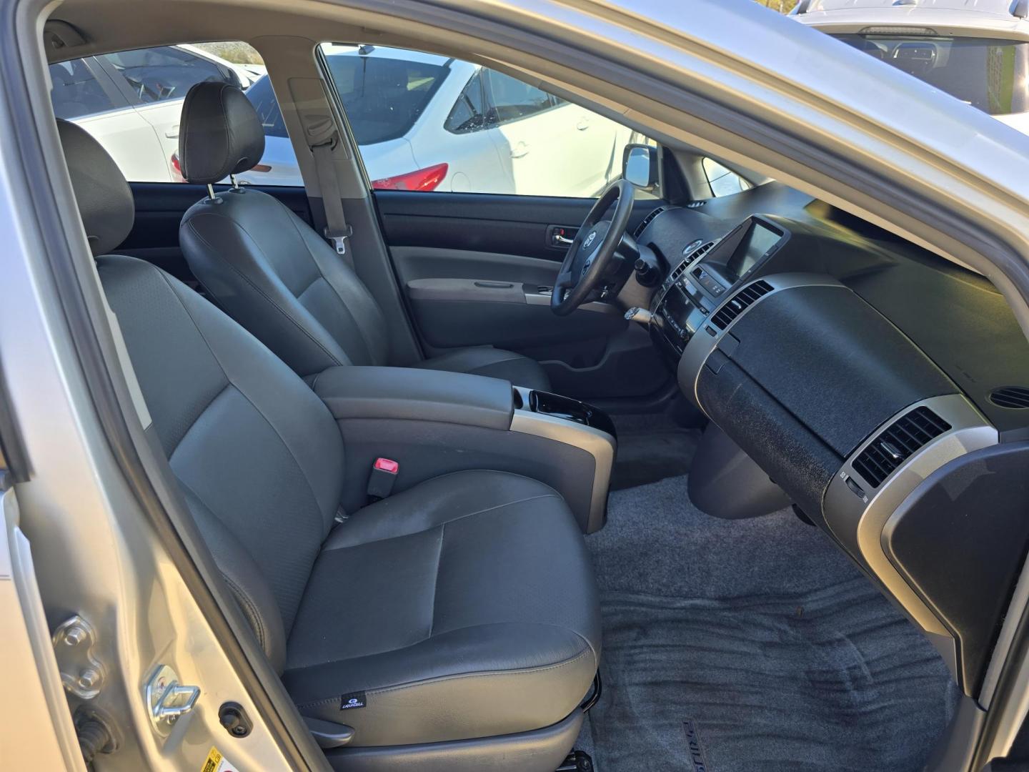 2008 SILVER Toyota Prius 4-Door Liftback (JTDKB20U587) with an 1.5L L4 DOHC 16V HYBRID engine, Automatic CVT Overdrive transmission, located at 2660 S.Garland Avenue, Garland, TX, 75041, (469) 298-3118, 32.885551, -96.655602 - Photo#20