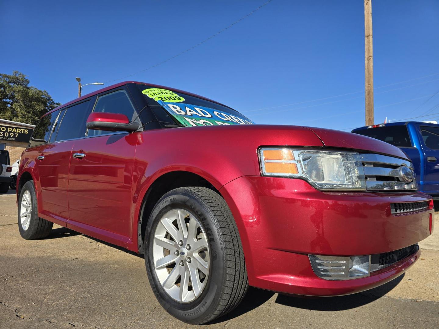 2009 RED Ford Flex SEL (2FMDK52C49B) with an 3.5L V6 DOHC 24V engine, 6-Speed Automatic transmission, located at 2660 S.Garland Avenue, Garland, TX, 75041, (469) 298-3118, 32.885551, -96.655602 - Photo#1
