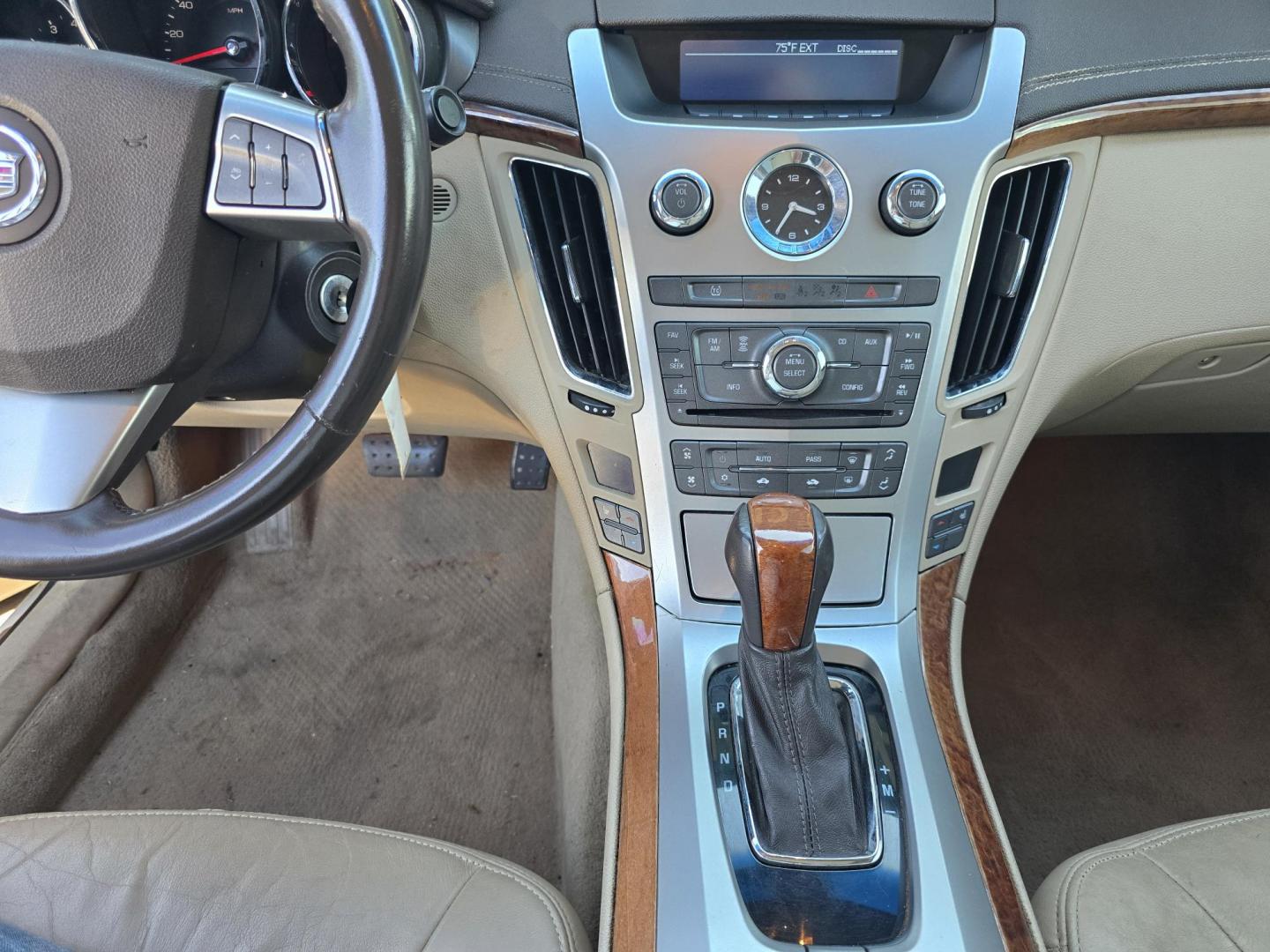 2010 DIAMOND WHITE Cadillac CTS 3.0L Luxury (1G6DE5EG0A0) with an 3.0L V6 DOHC 24V engine, AUTO transmission, located at 2660 S.Garland Avenue, Garland, TX, 75041, (469) 298-3118, 32.885551, -96.655602 - Photo#12