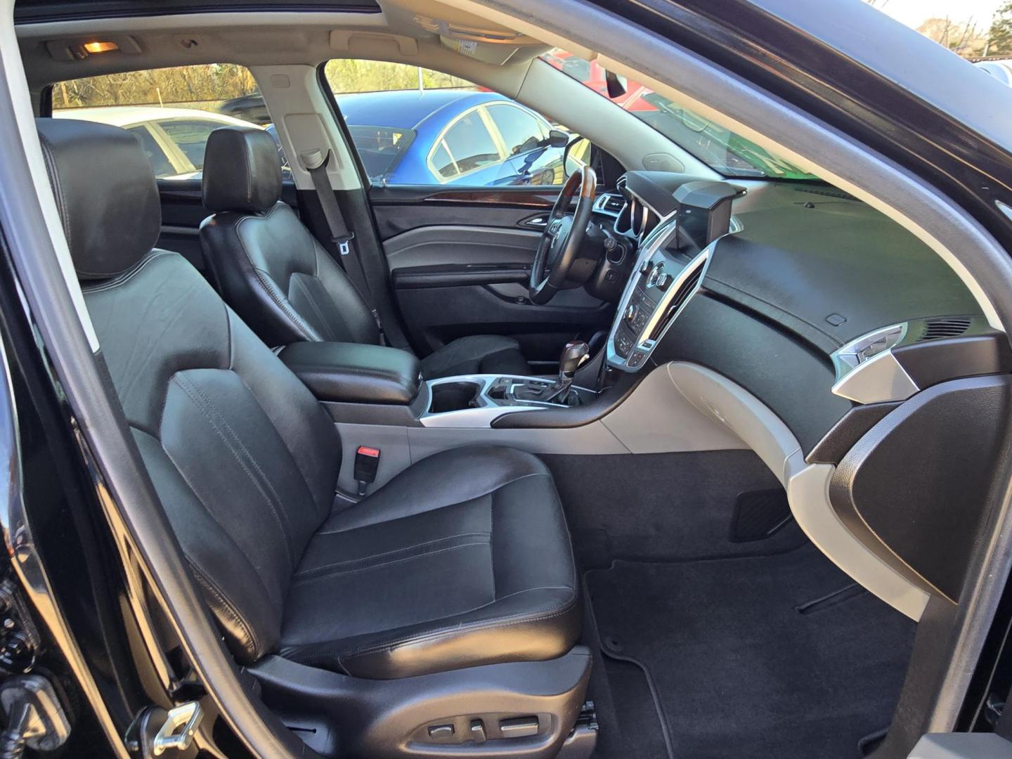 2010 BLACK Cadillac SRX Luxury Collection (3GYFNAEY9AS) with an 3.0L V6 DOHC 24V engine, 6-Speed Automatic transmission, located at 2660 S.Garland Avenue, Garland, TX, 75041, (469) 298-3118, 32.885551, -96.655602 - Photo#22