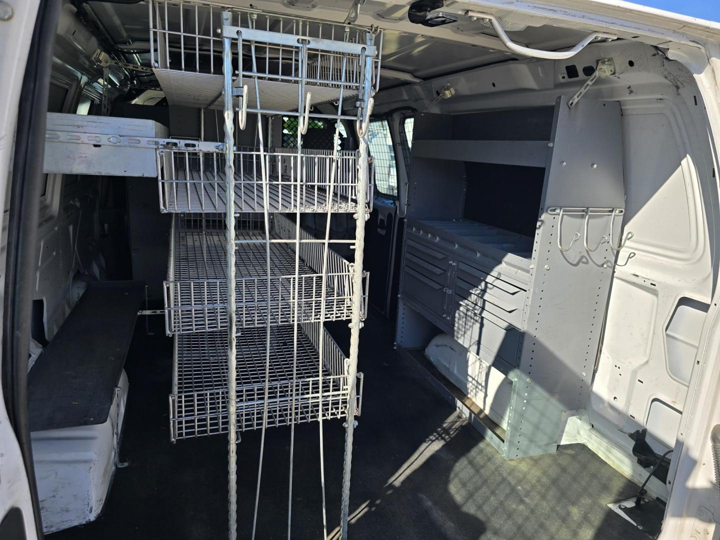 2010 WHITE Ford E-Series Van E-250 (1FTNE2EL6AD) with an 5.4L V8 SOHC 16V engine, 4-Speed Automatic transmission, located at 2660 S.Garland Avenue, Garland, TX, 75041, (469) 298-3118, 32.885551, -96.655602 - CNG FUEL - Photo#7